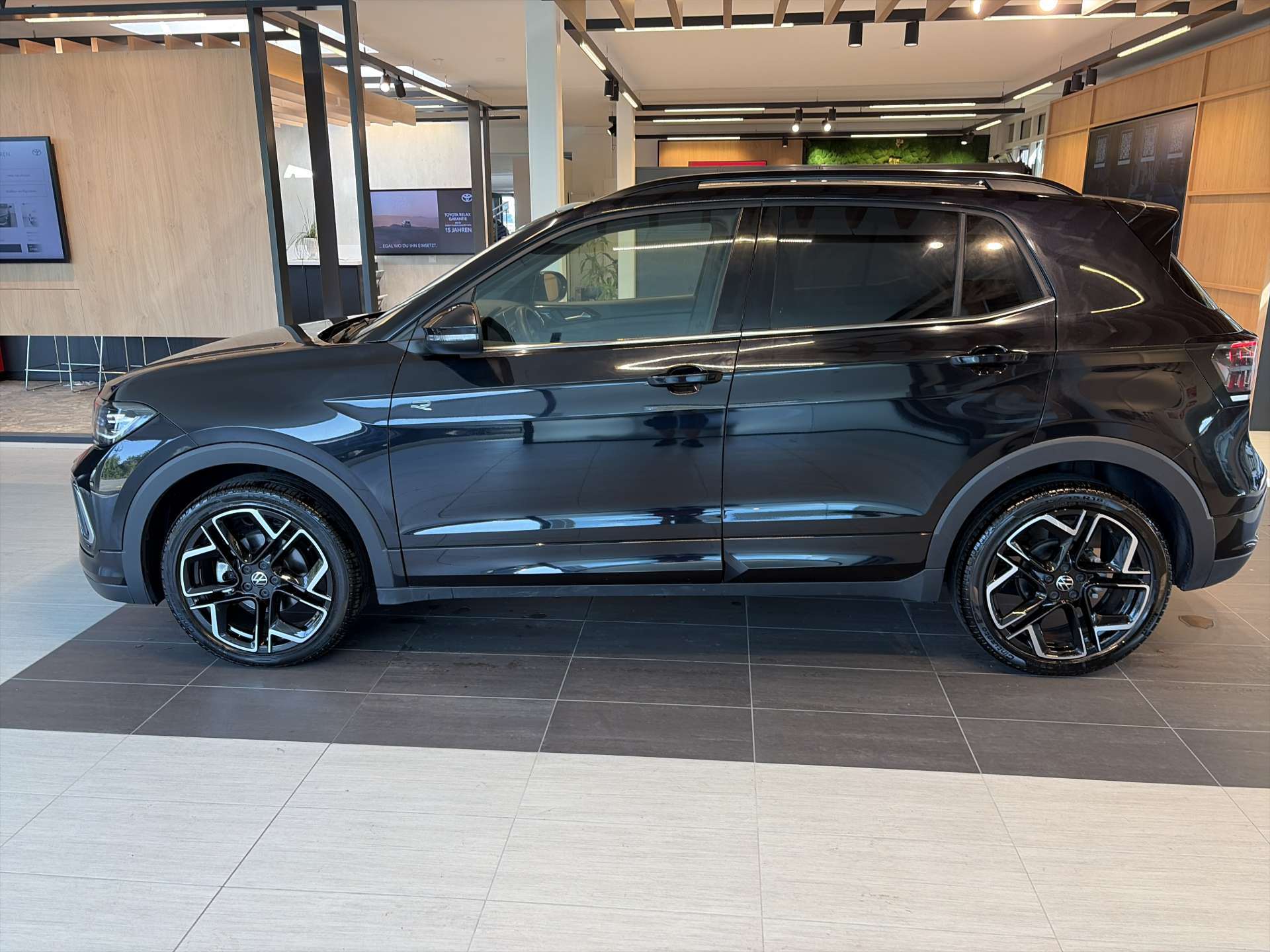 VW T-Cross 1.0 TSi EVO R-Line DSG-Automat-image-11