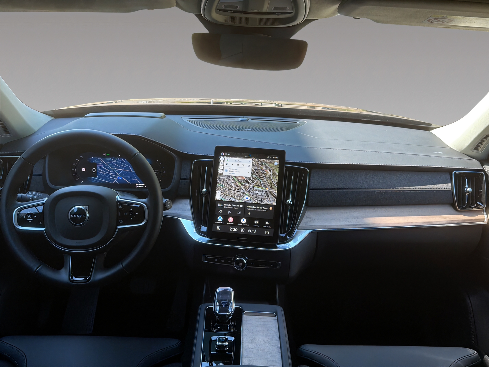 VOLVO XC90 2.0 T8 TE Plus Dark eAWD-image-8