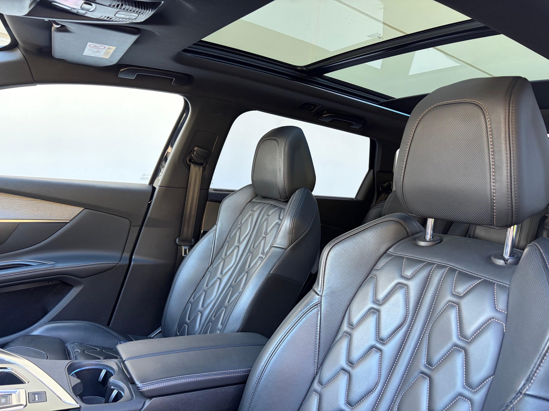 PEUGEOT 5008 2.0 BlueHDi 180 GT-image-8