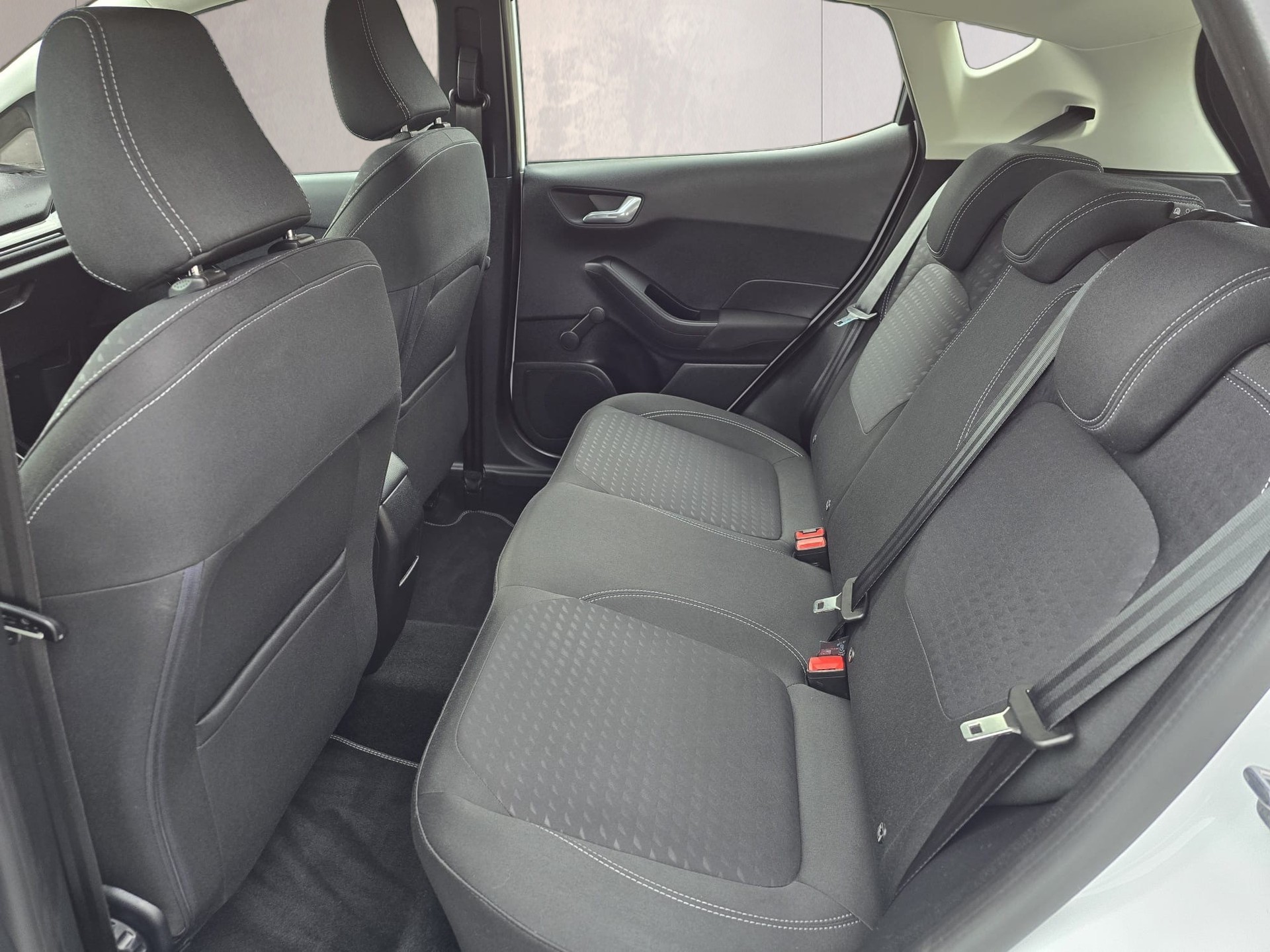 FORD Fiesta 1.0 SCTi Titanium-image-16