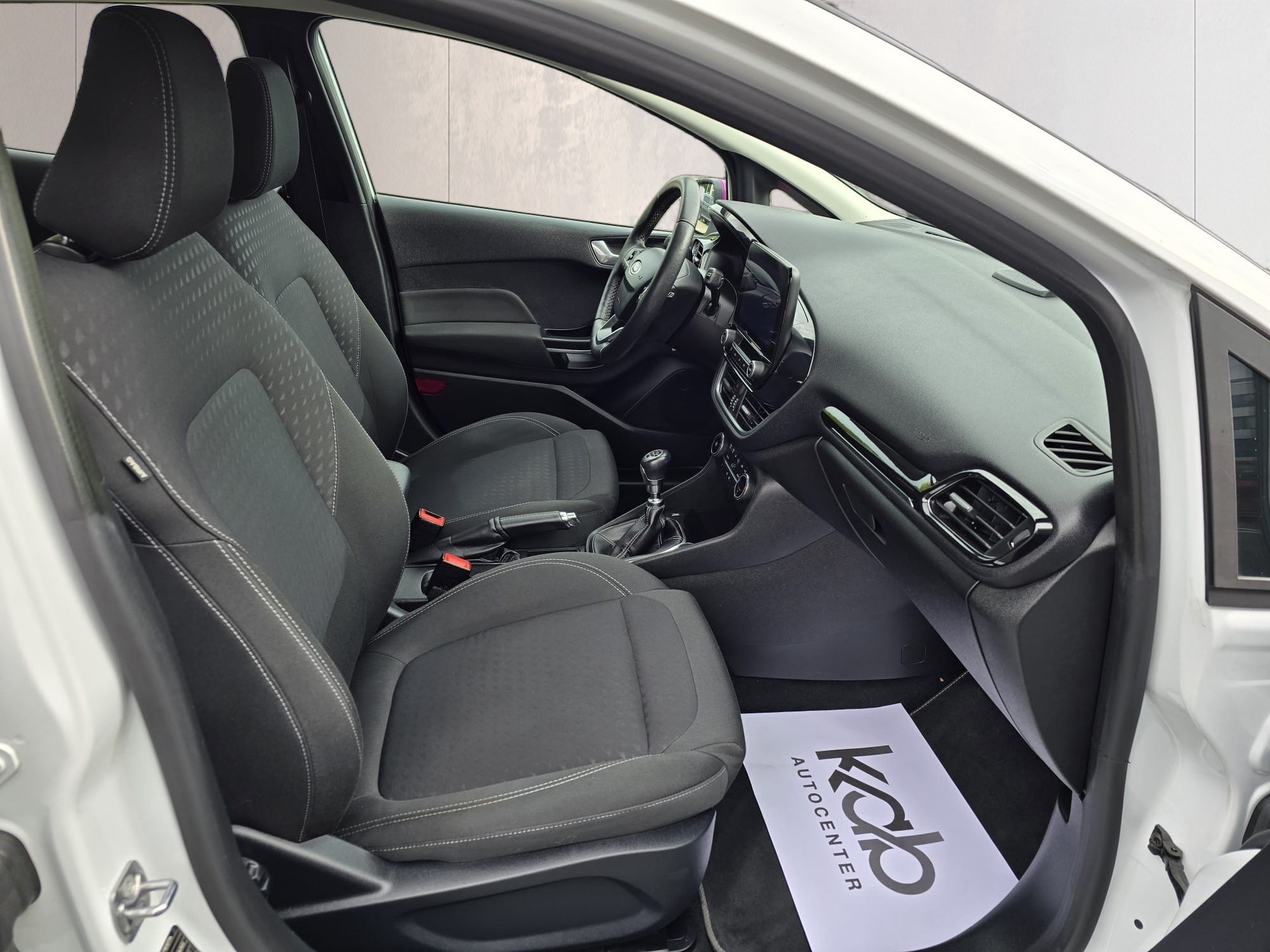 FORD Fiesta 1.0 SCTi Titanium-image-15