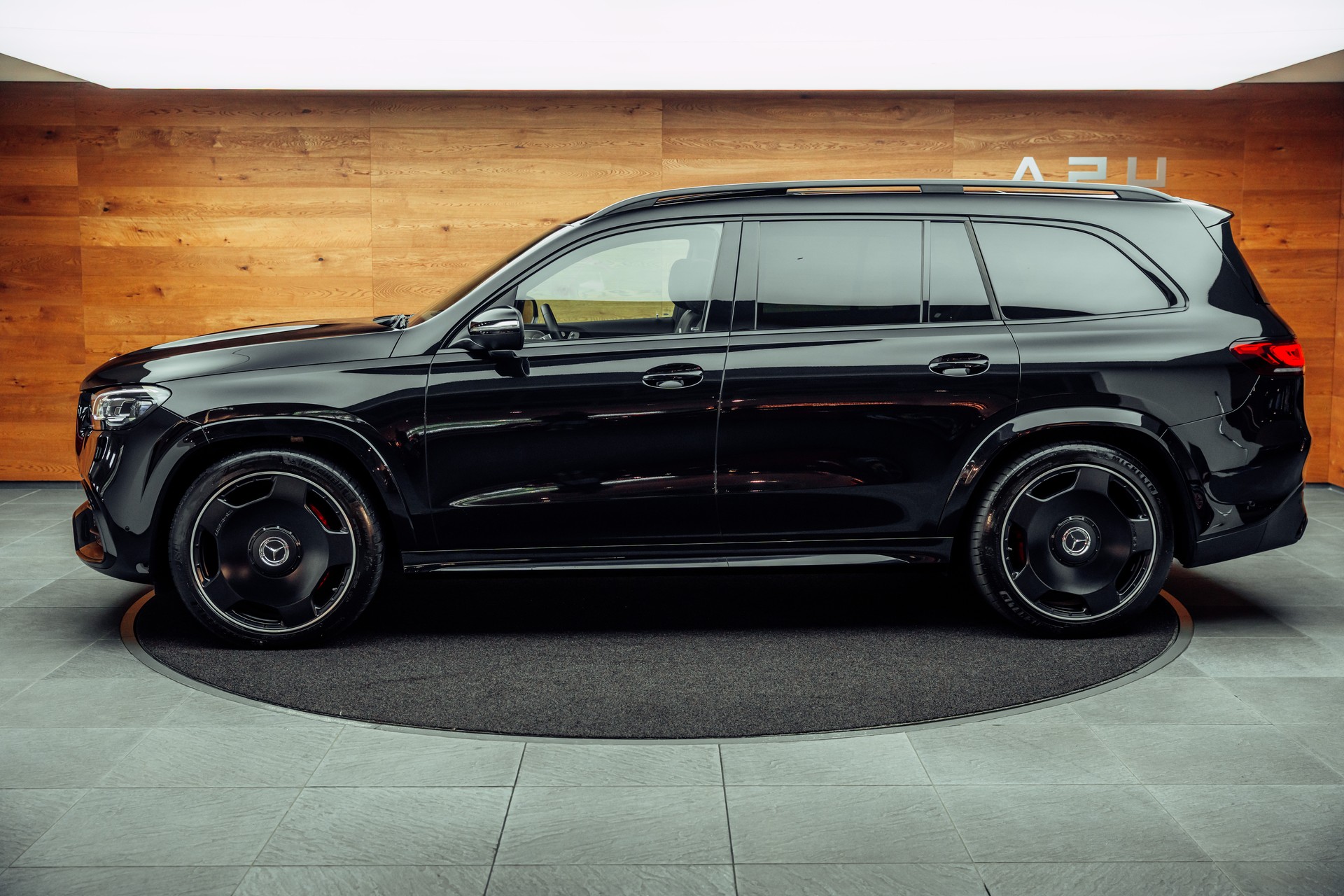 MERCEDES-BENZ GLS 63 4Matic + TCT 9G-image-11