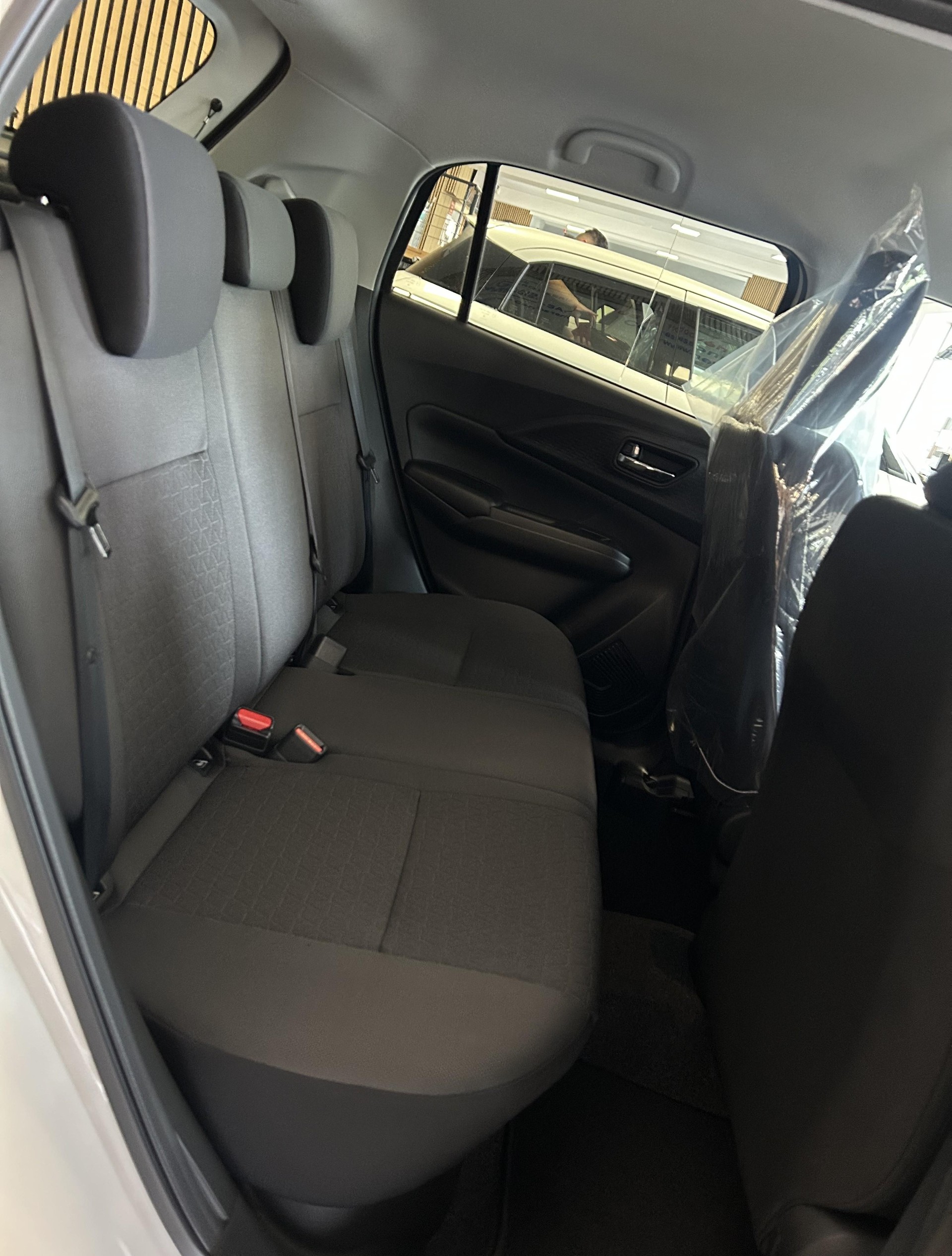 SUZUKI Swift 1.2 Compact Top Hybrid-image-15