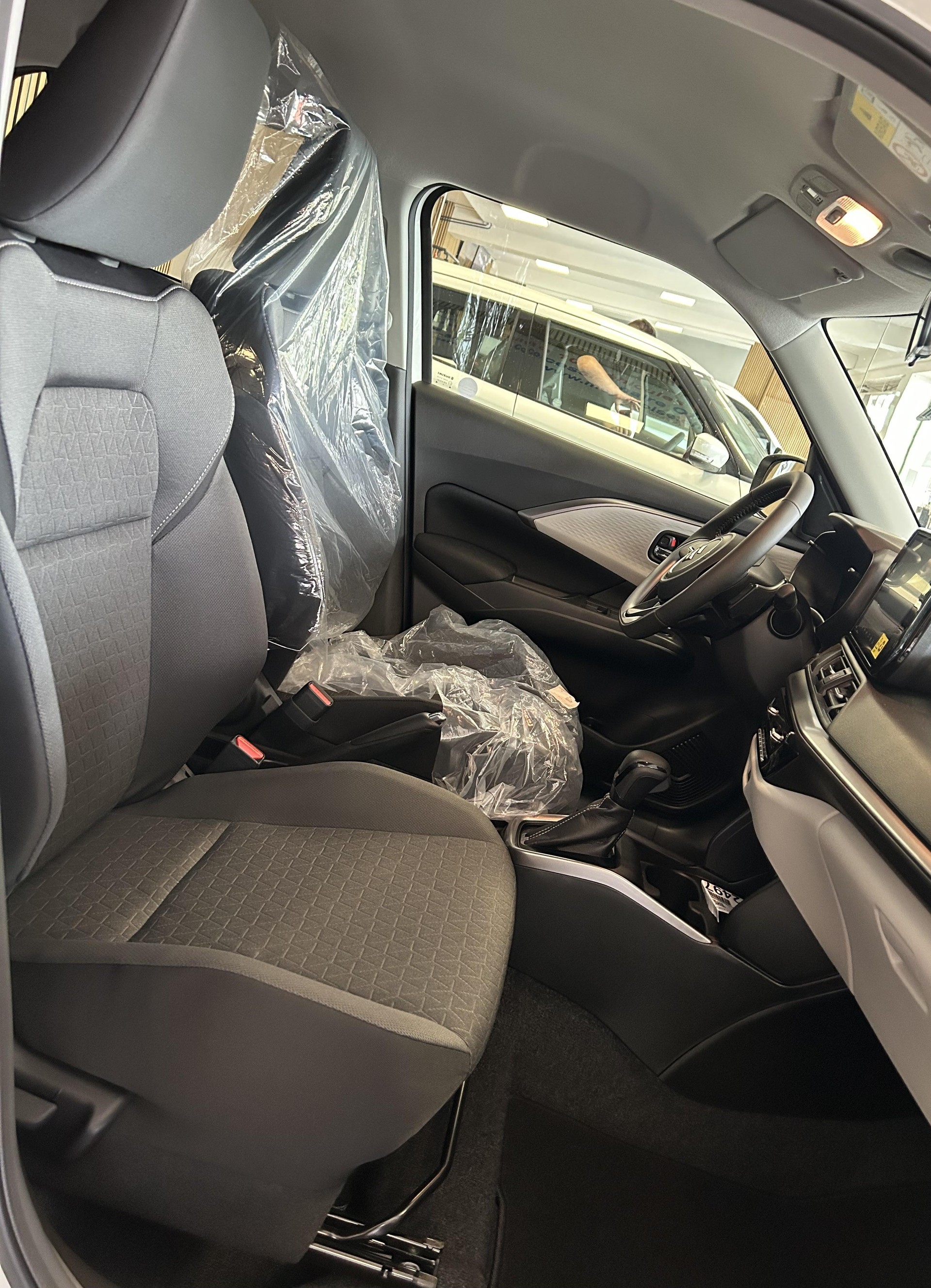 SUZUKI Swift 1.2 Compact Top Hybrid-image-13