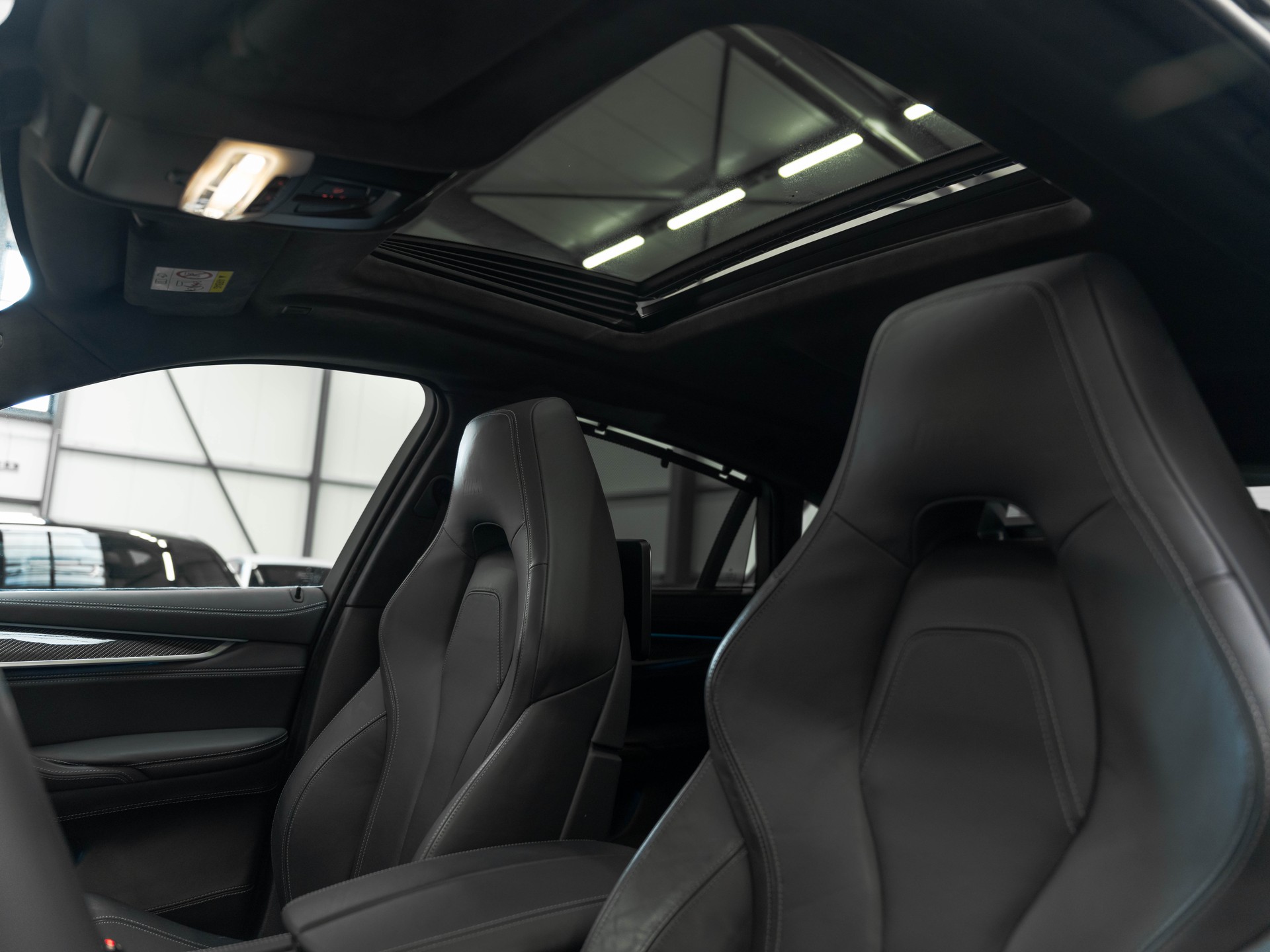 BMW X6M Steptronic-image-10