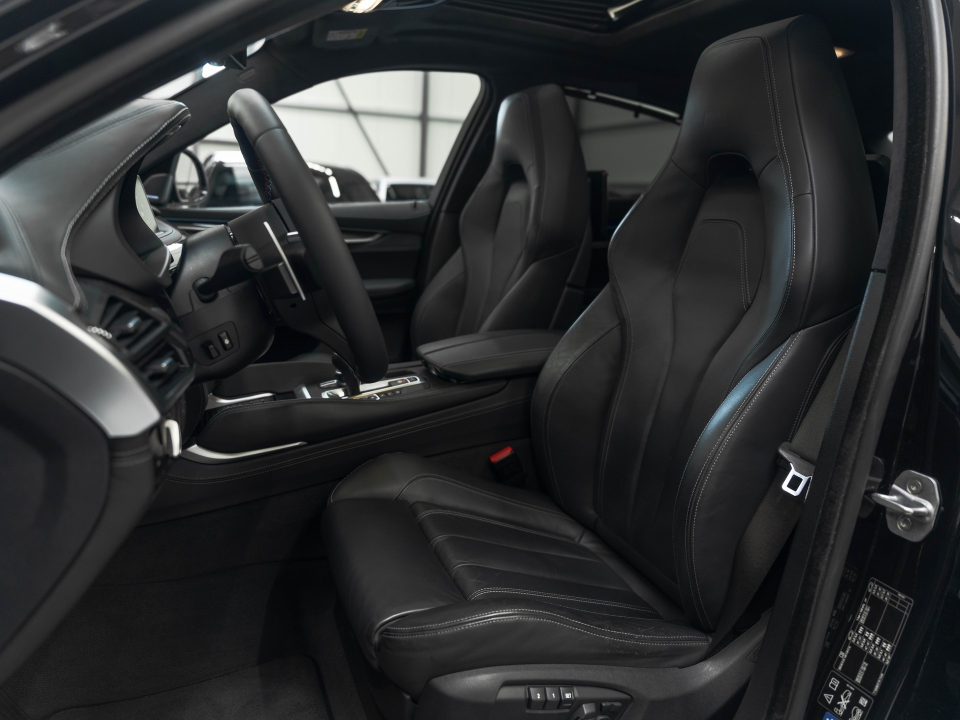 BMW X6M Steptronic-image-9