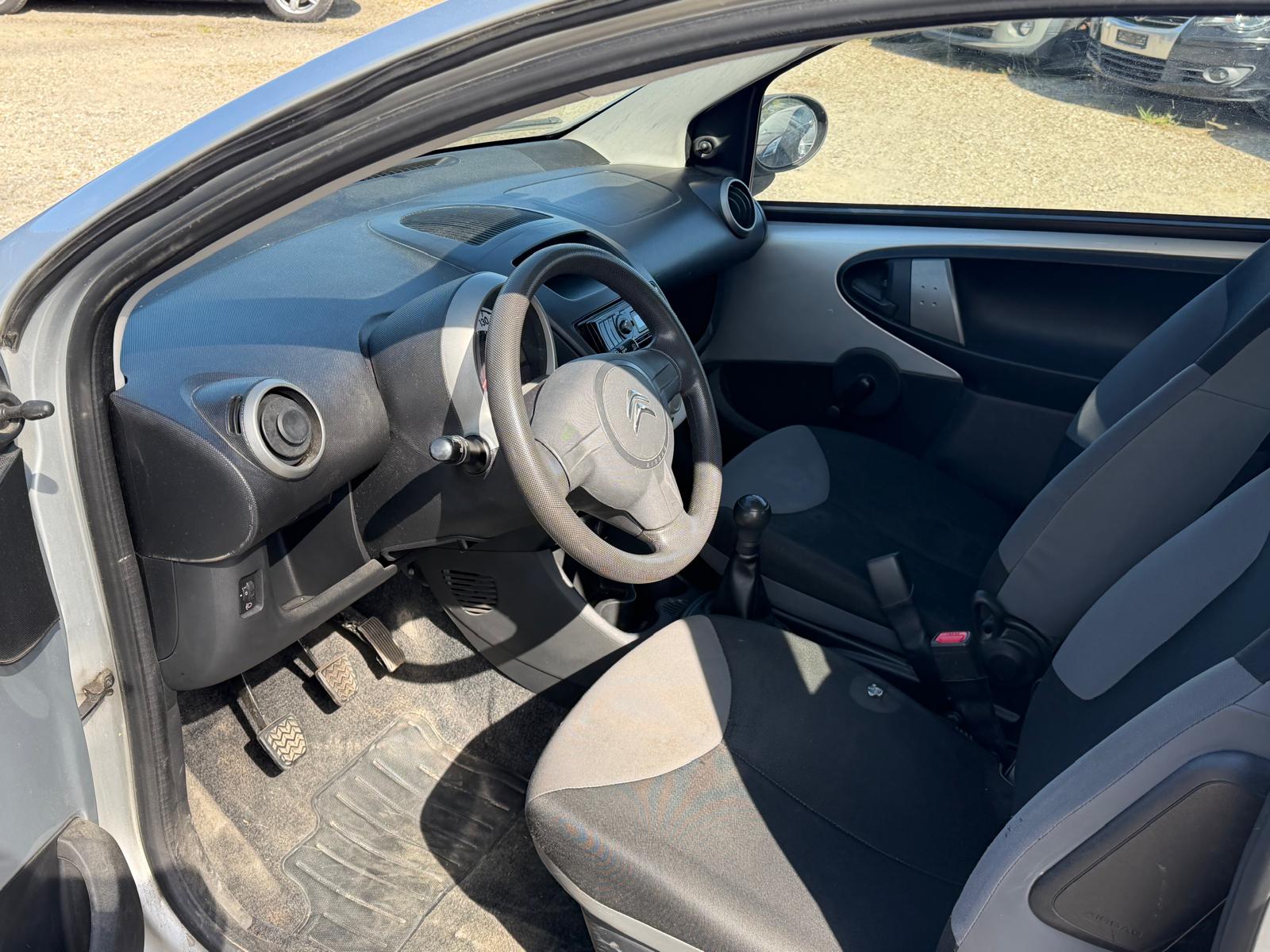 CITROEN C1 1.0i-image-5