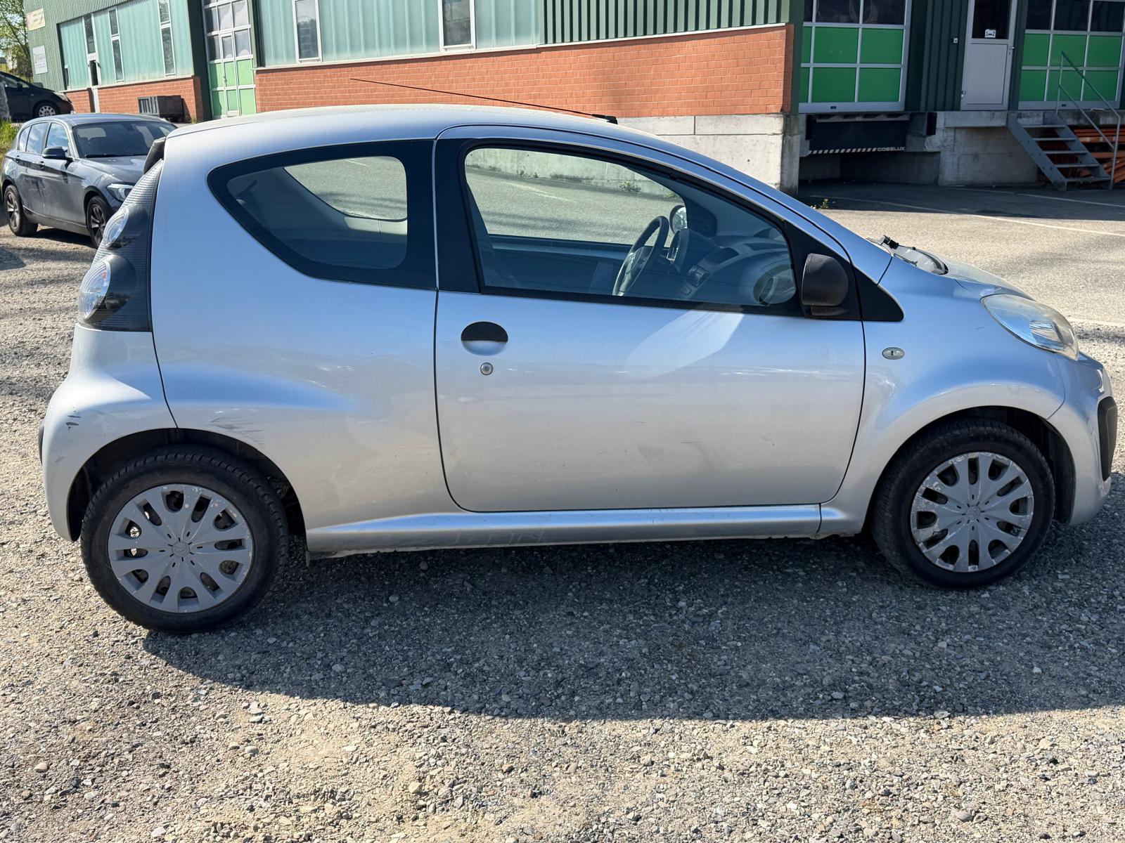 CITROEN C1 1.0i-image-8