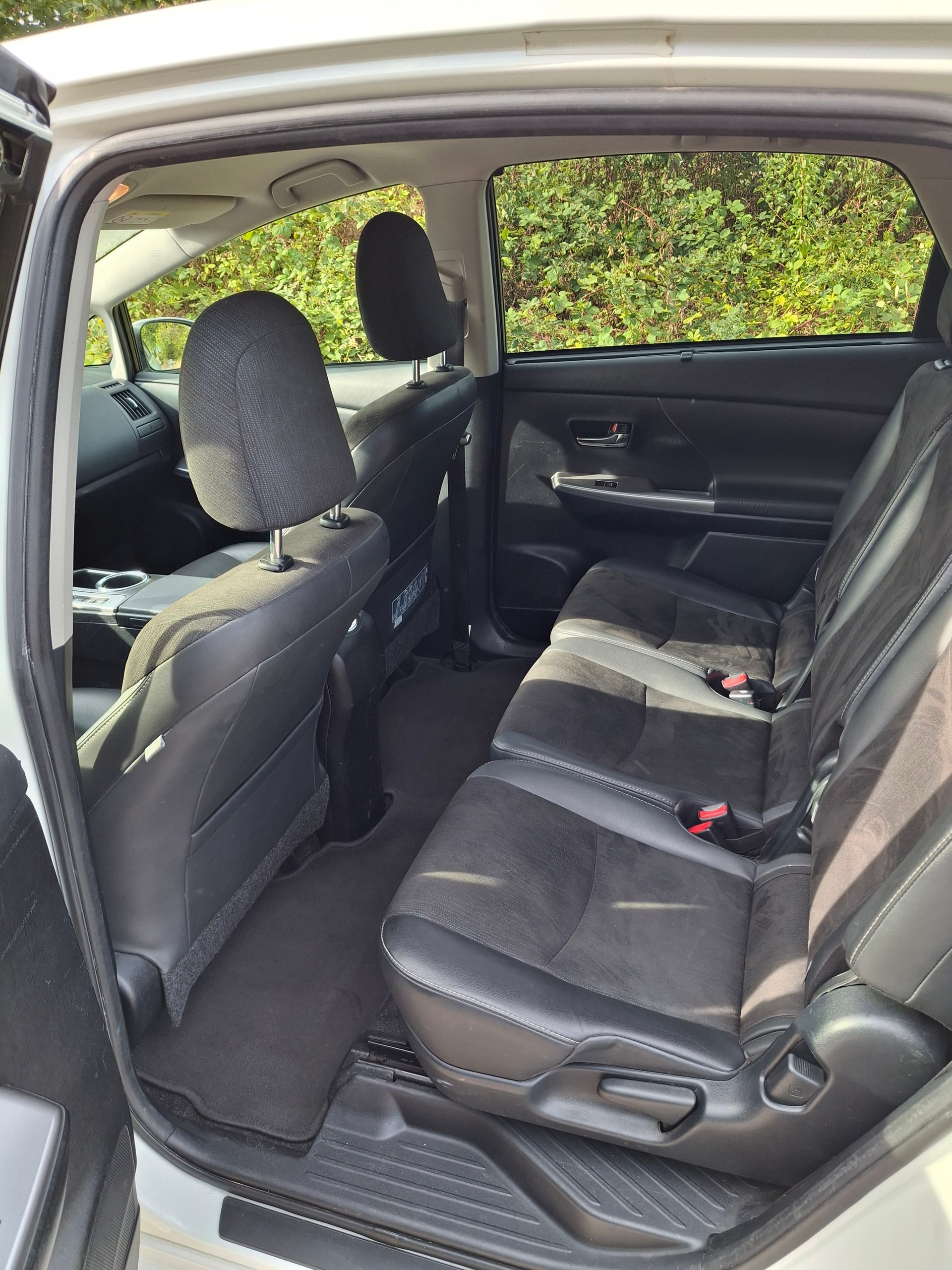 TOYOTA 1.8 VVTi HSD Sol-image-6