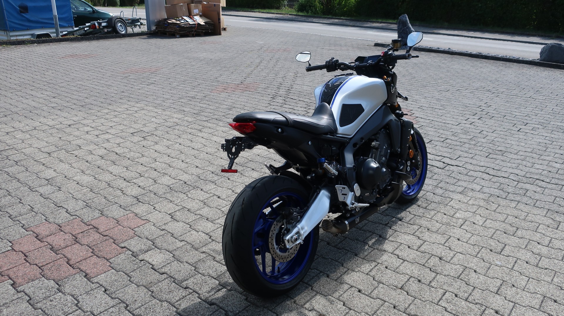 YAMAHA MT-09 SP (35kW)-showroom-element-2