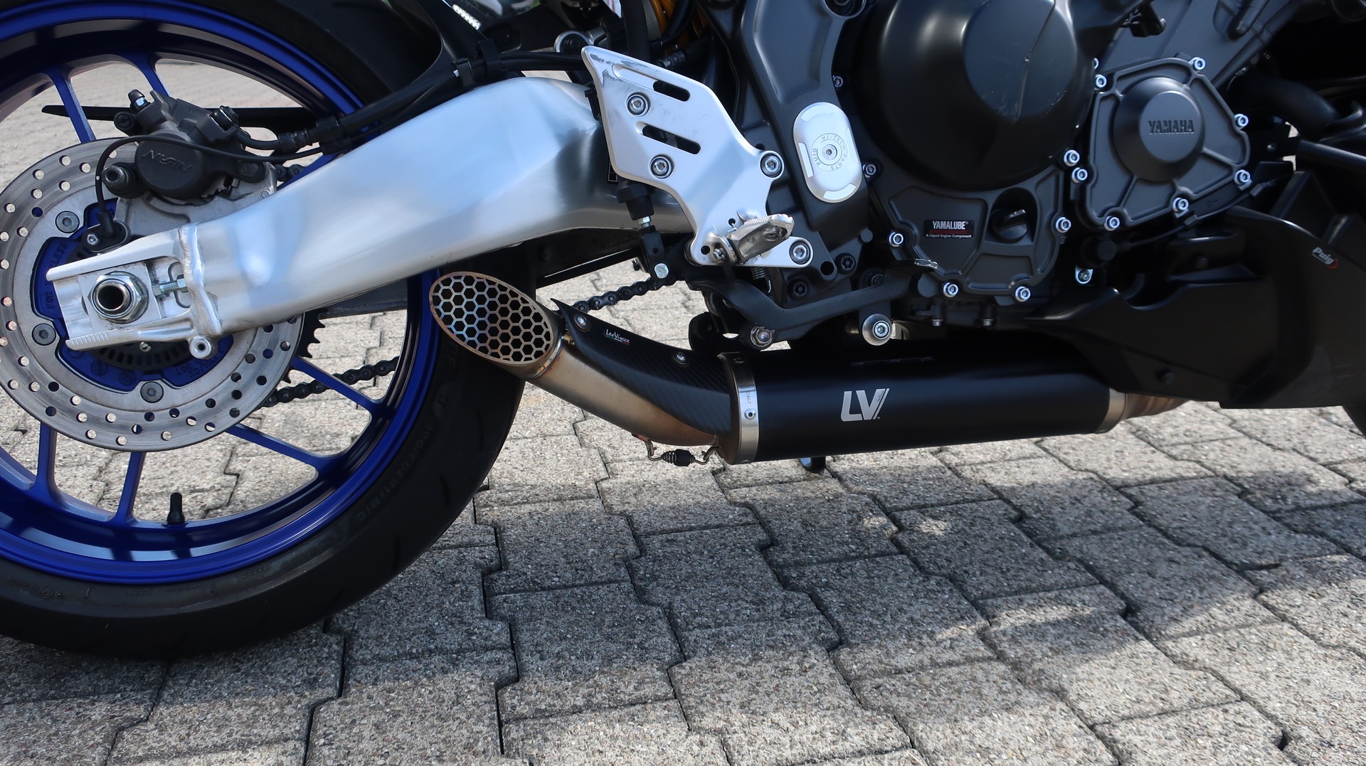 YAMAHA MT-09 SP (35kW)-showroom-element-1