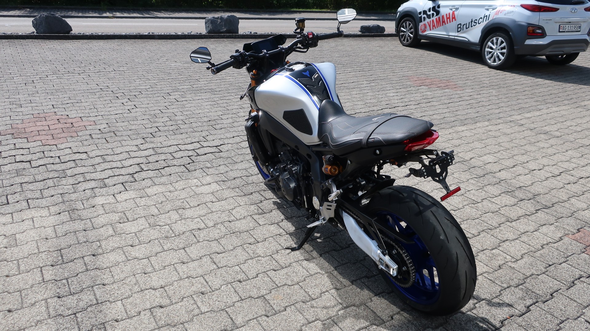 YAMAHA MT-09 SP (35kW)-showroom-element-3