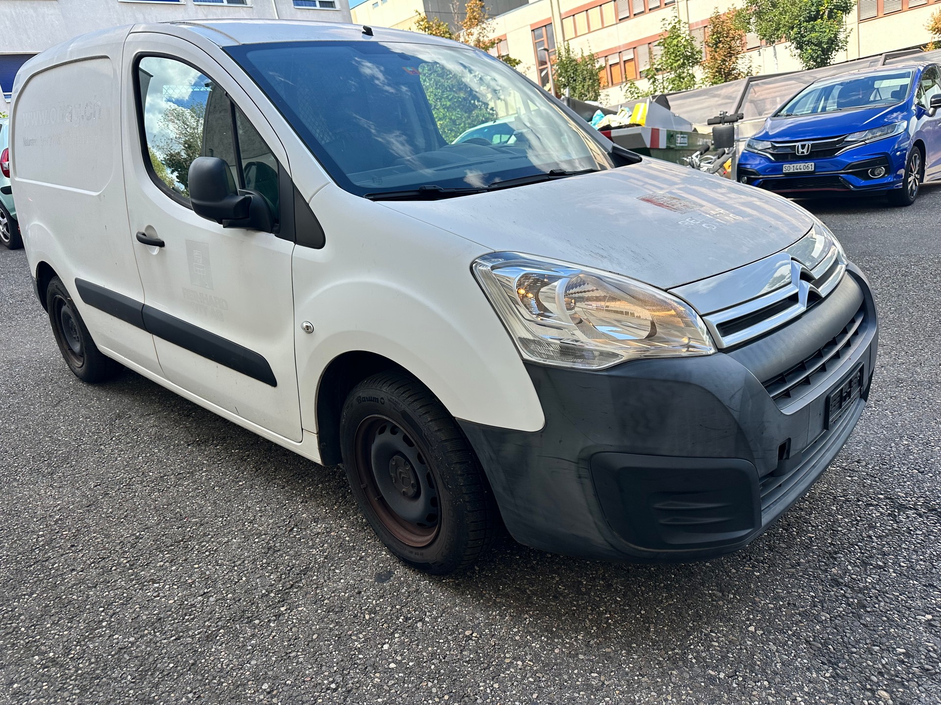 CITROEN Berlingo 1.6 VTi 98 Business-image-1