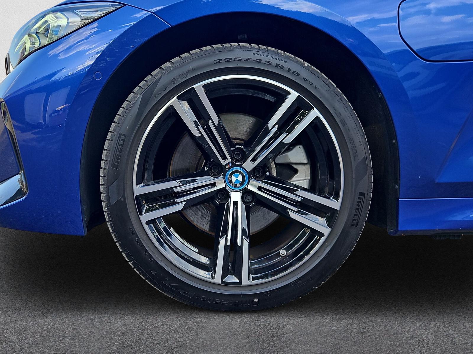 BMW 330e M Sport Touring xDrive G21 (CH)-image-9