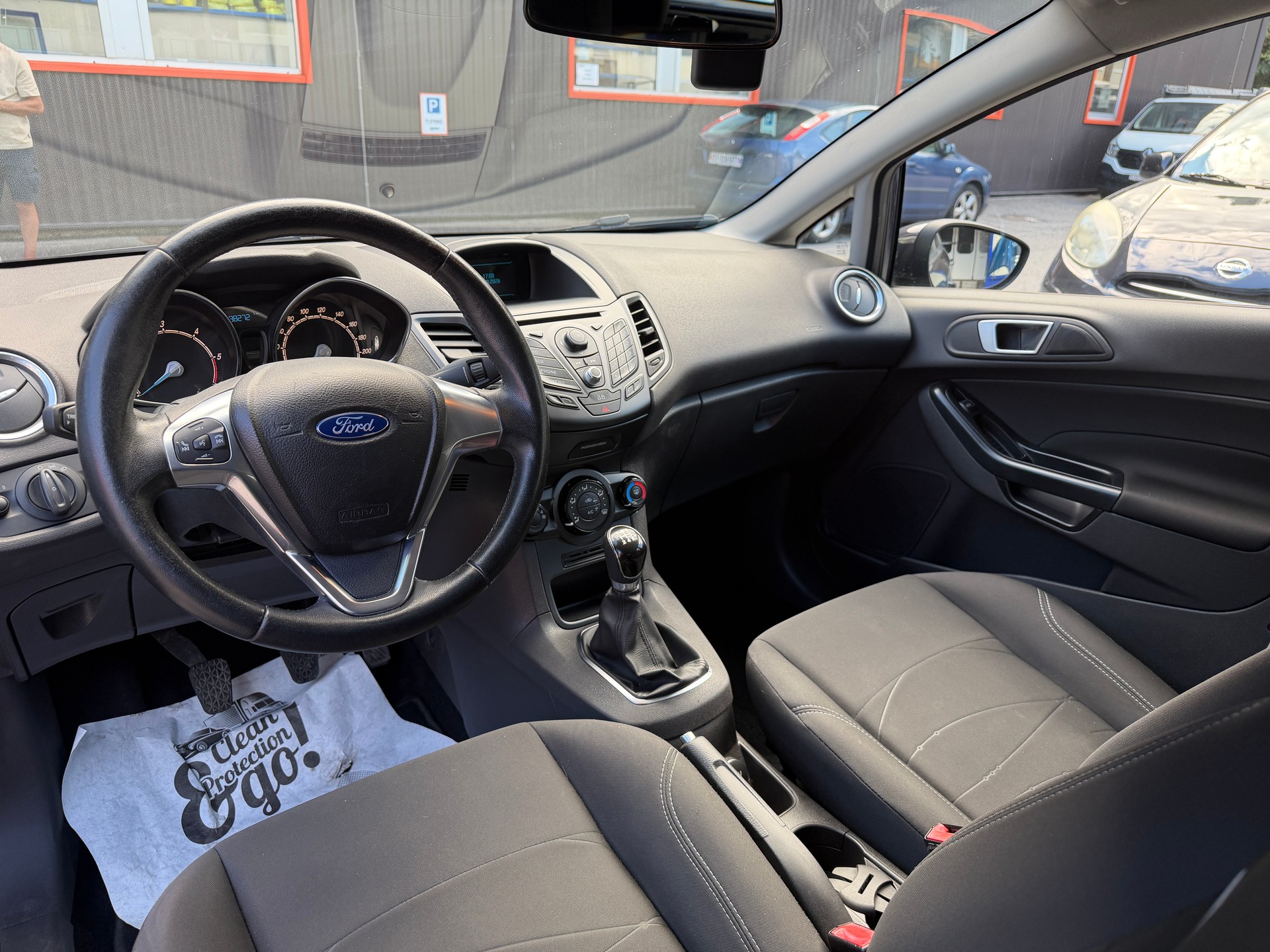 FORD Fiesta 1.5 TDCi Ambiente-image-5