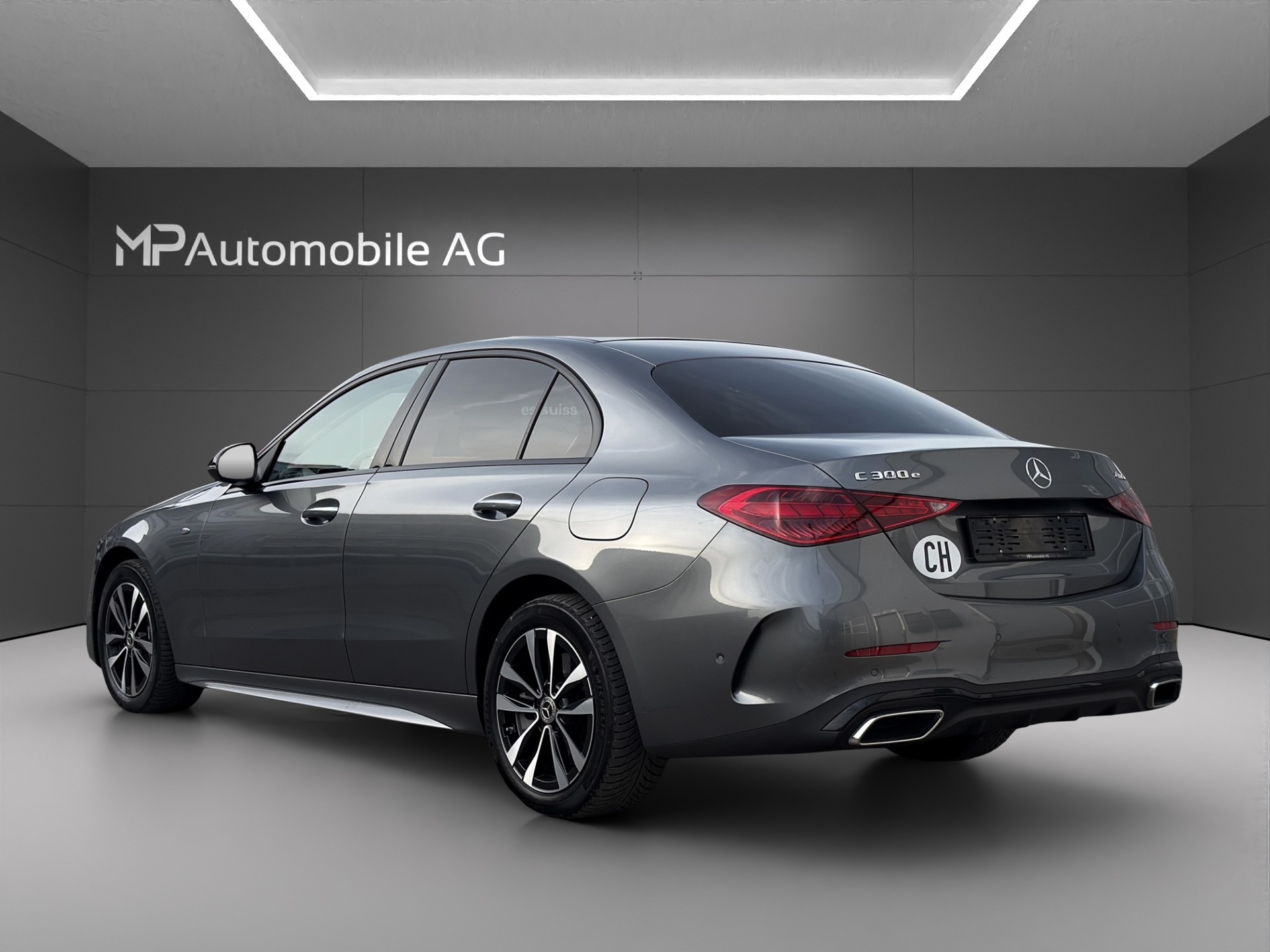 MERCEDES-BENZ C 300e 4 Matic EQ Hybrid AMG Line-image-4