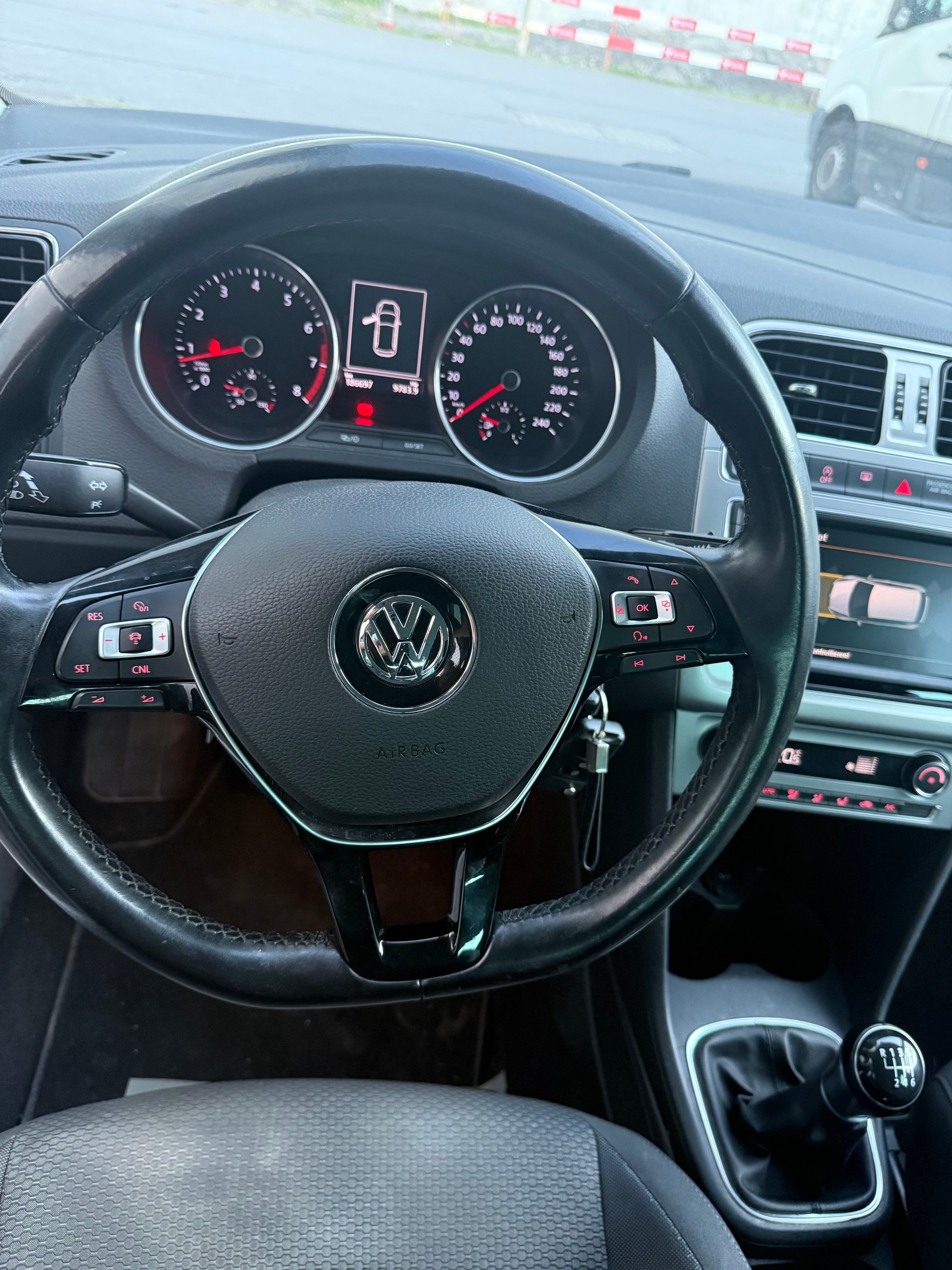 VW Polo 1.2 TSI BMT Comfortline-image-6