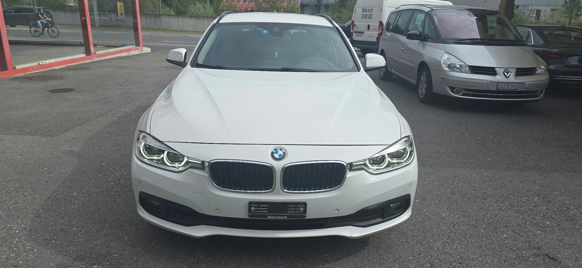 BMW 320d xDrive Touring Luxury Line Steptronic-image-0
