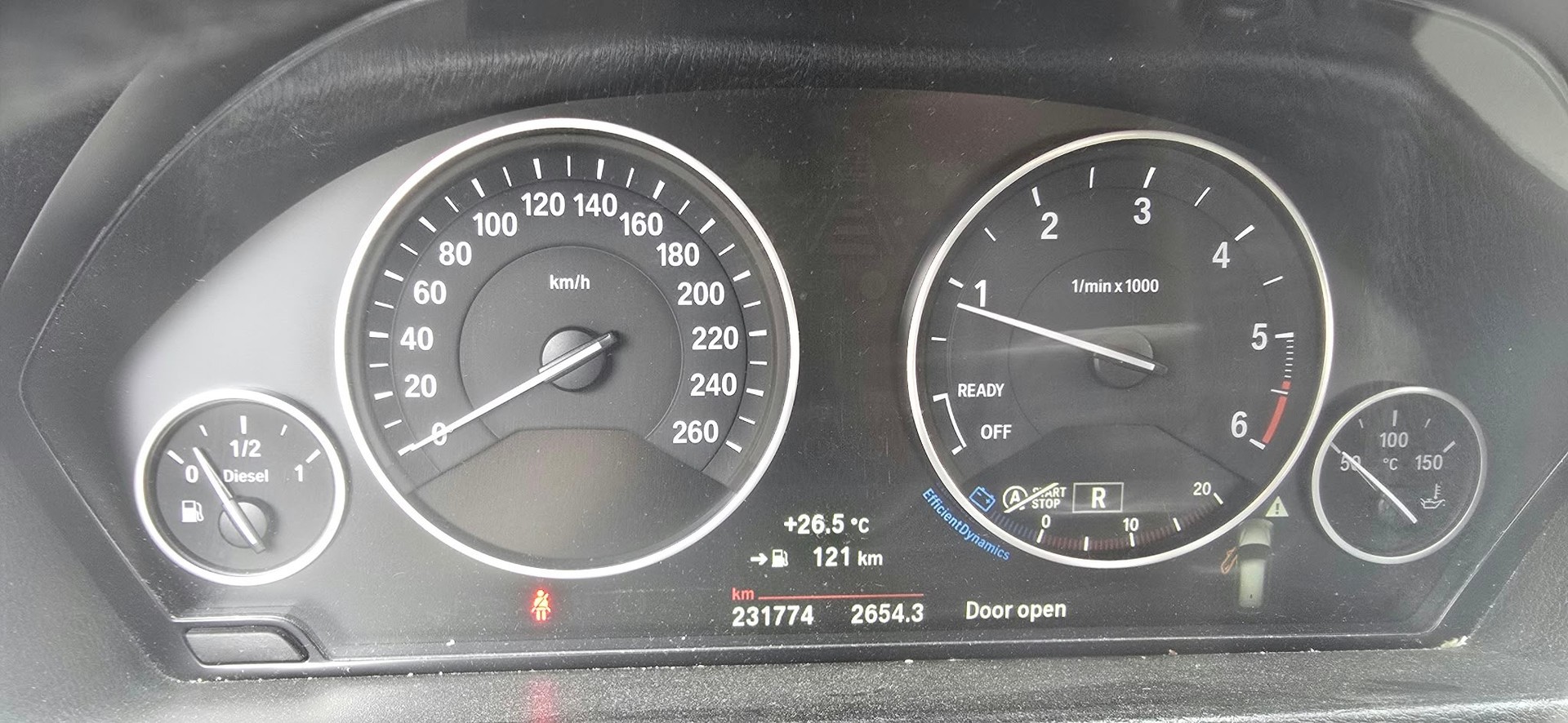 BMW 320d xDrive Touring Luxury Line Steptronic-image-14