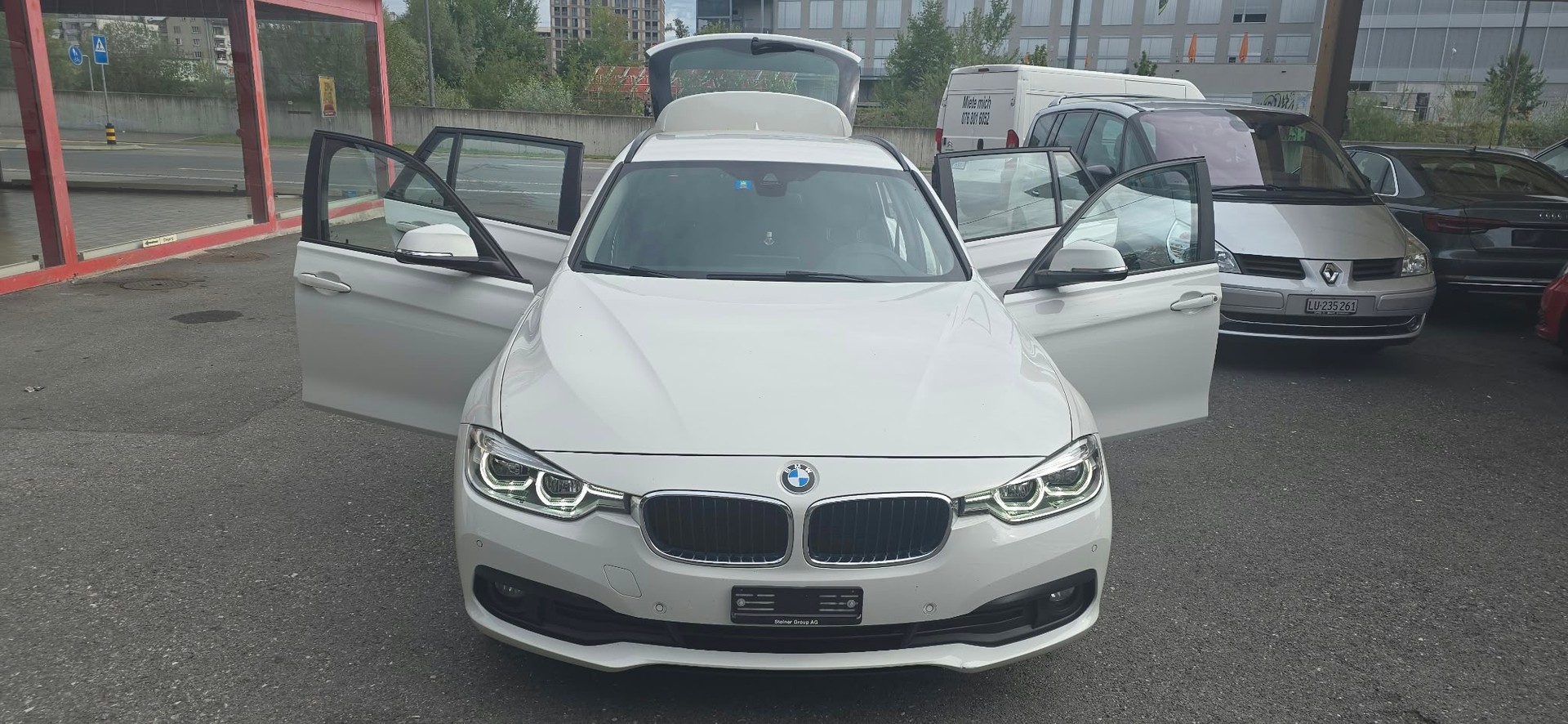 BMW 320d xDrive Touring Luxury Line Steptronic-image-6