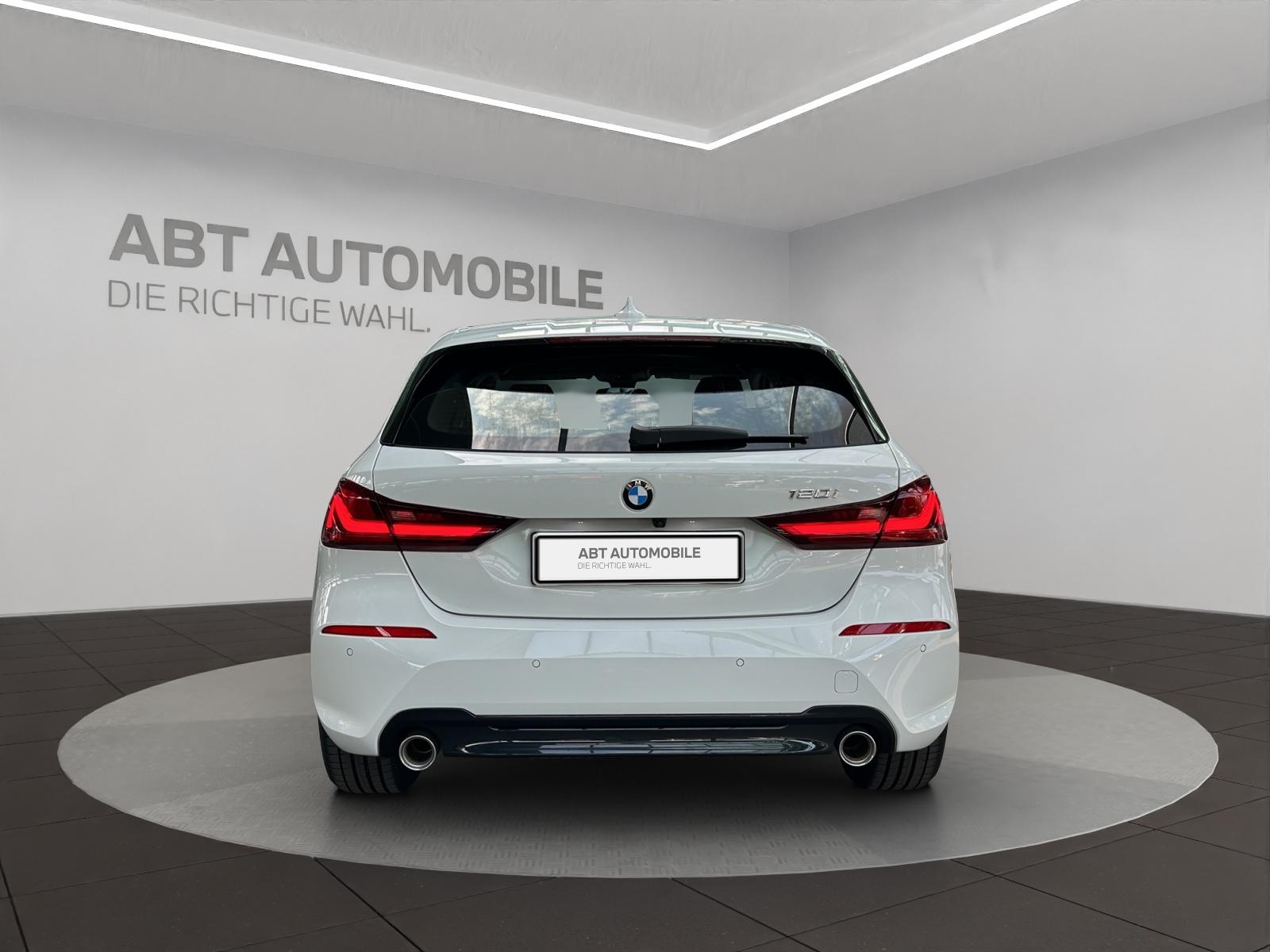 BMW 120i-image-4