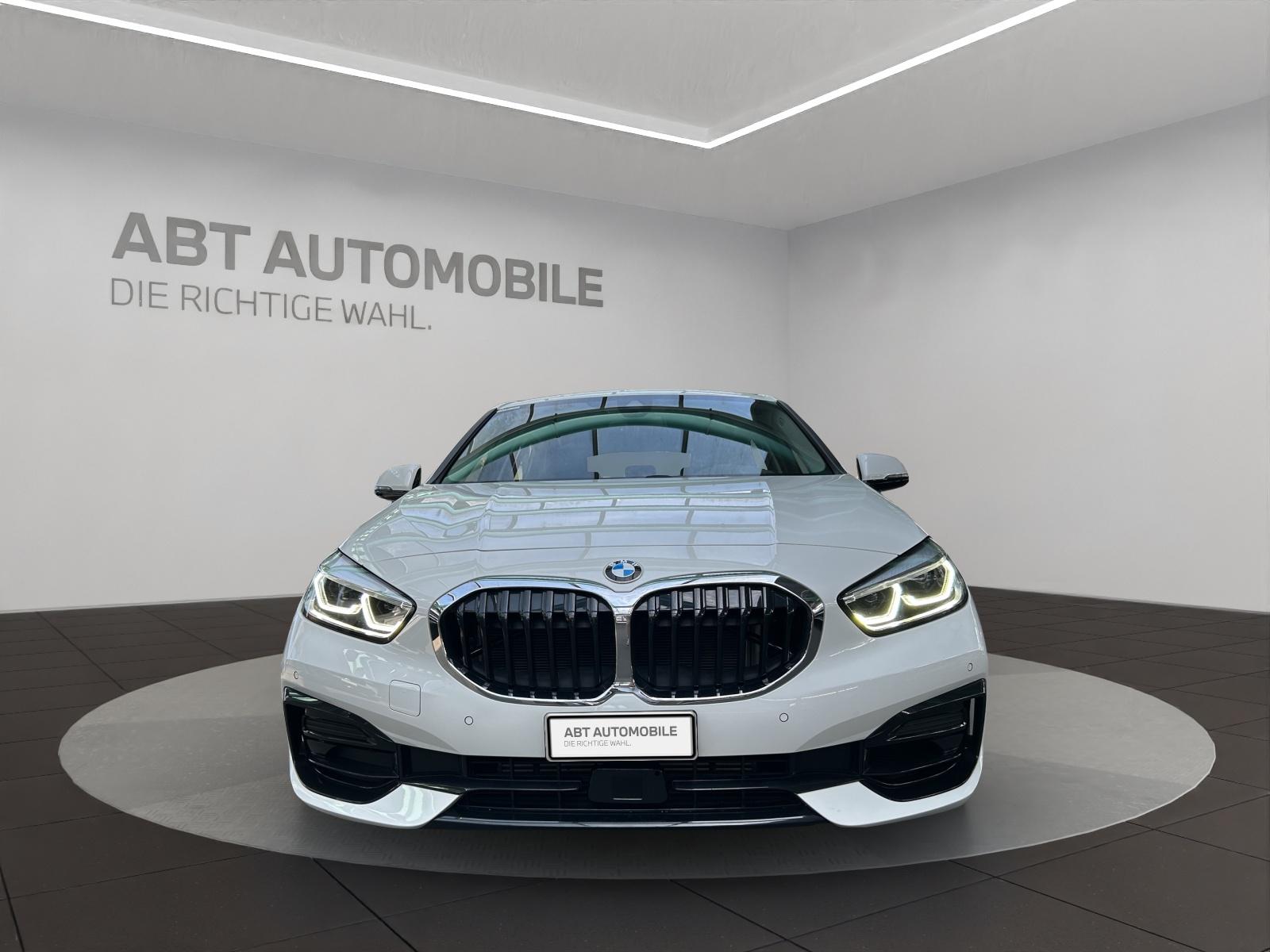 BMW 120i-image-1