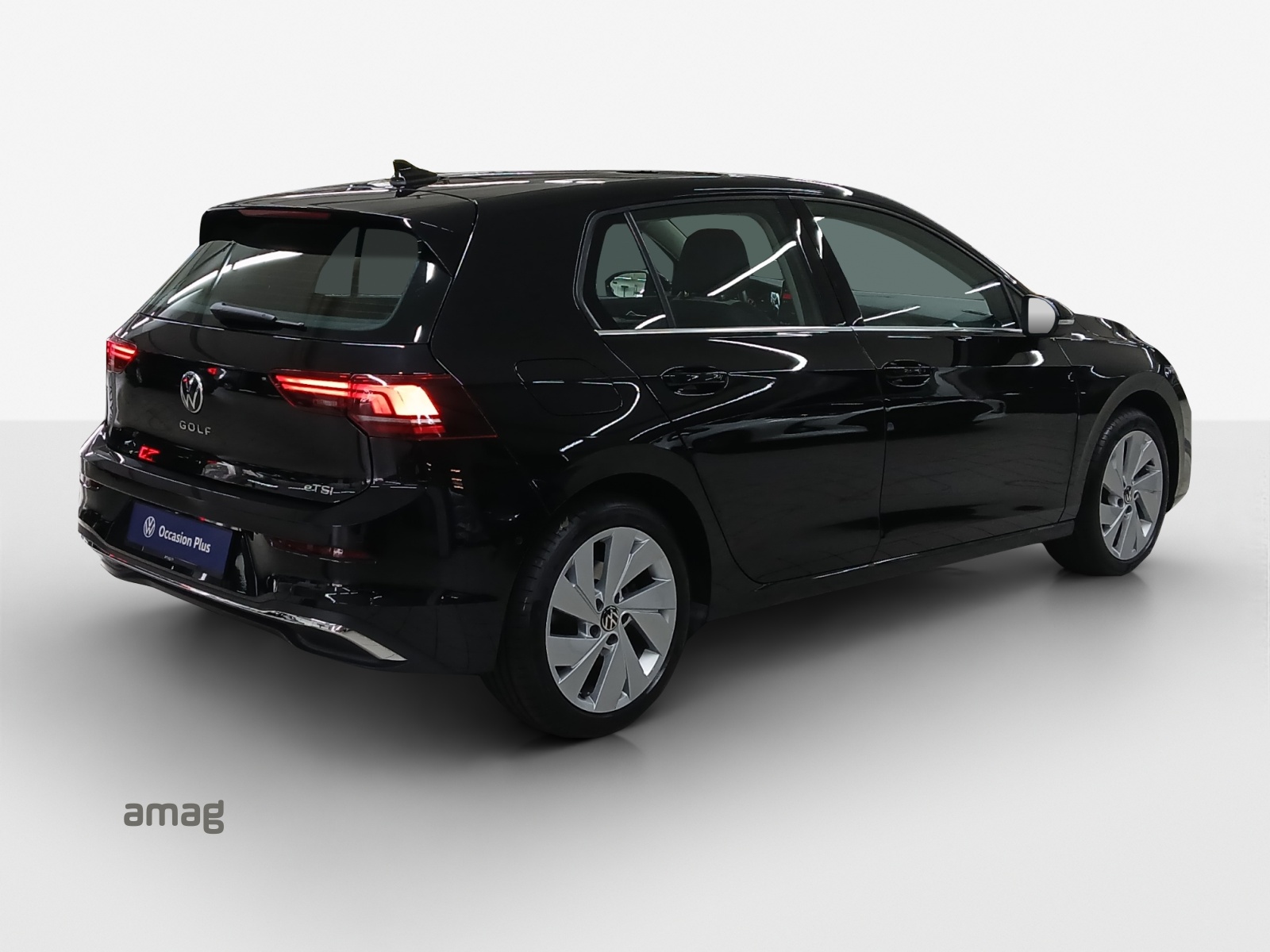 VW Golf 1.5 TSI PHEV Style-image-4