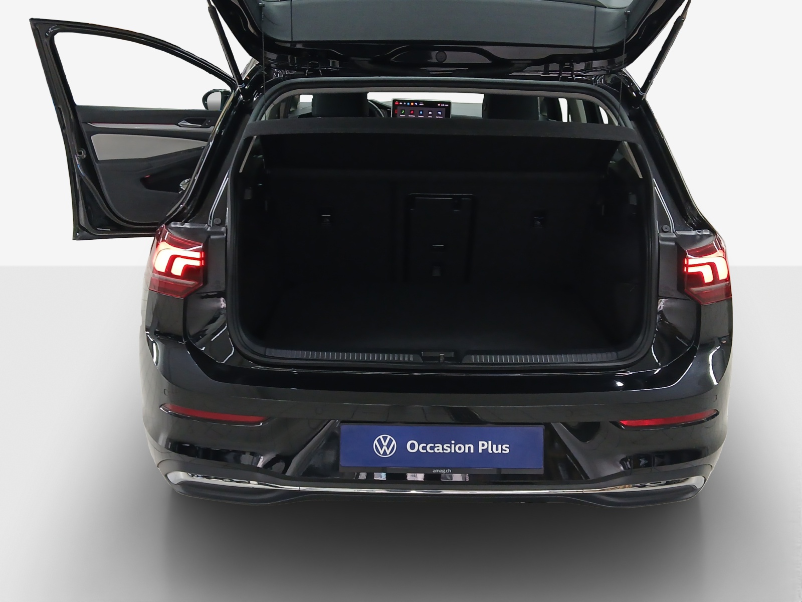 VW Golf 1.5 TSI PHEV Style-image-12