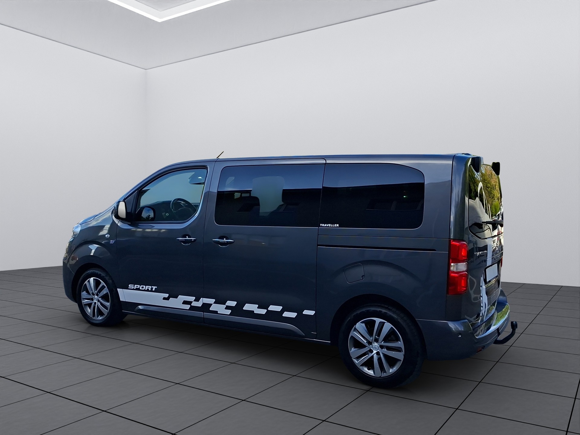PEUGEOT Traveller 2.0 BlueHDi Business VIP Standard EAT-showroom-element-3