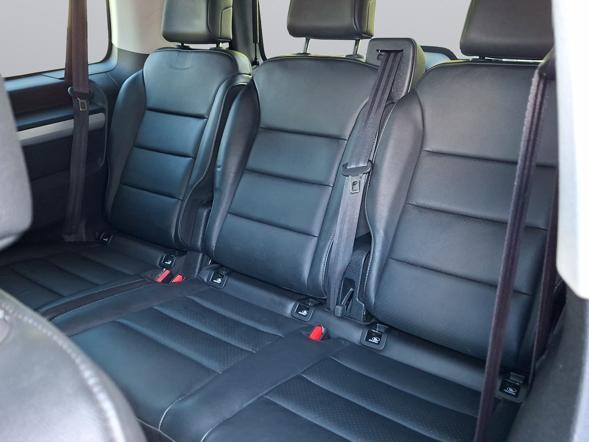 PEUGEOT Traveller 2.0 BlueHDi Business VIP Standard EAT-image-11