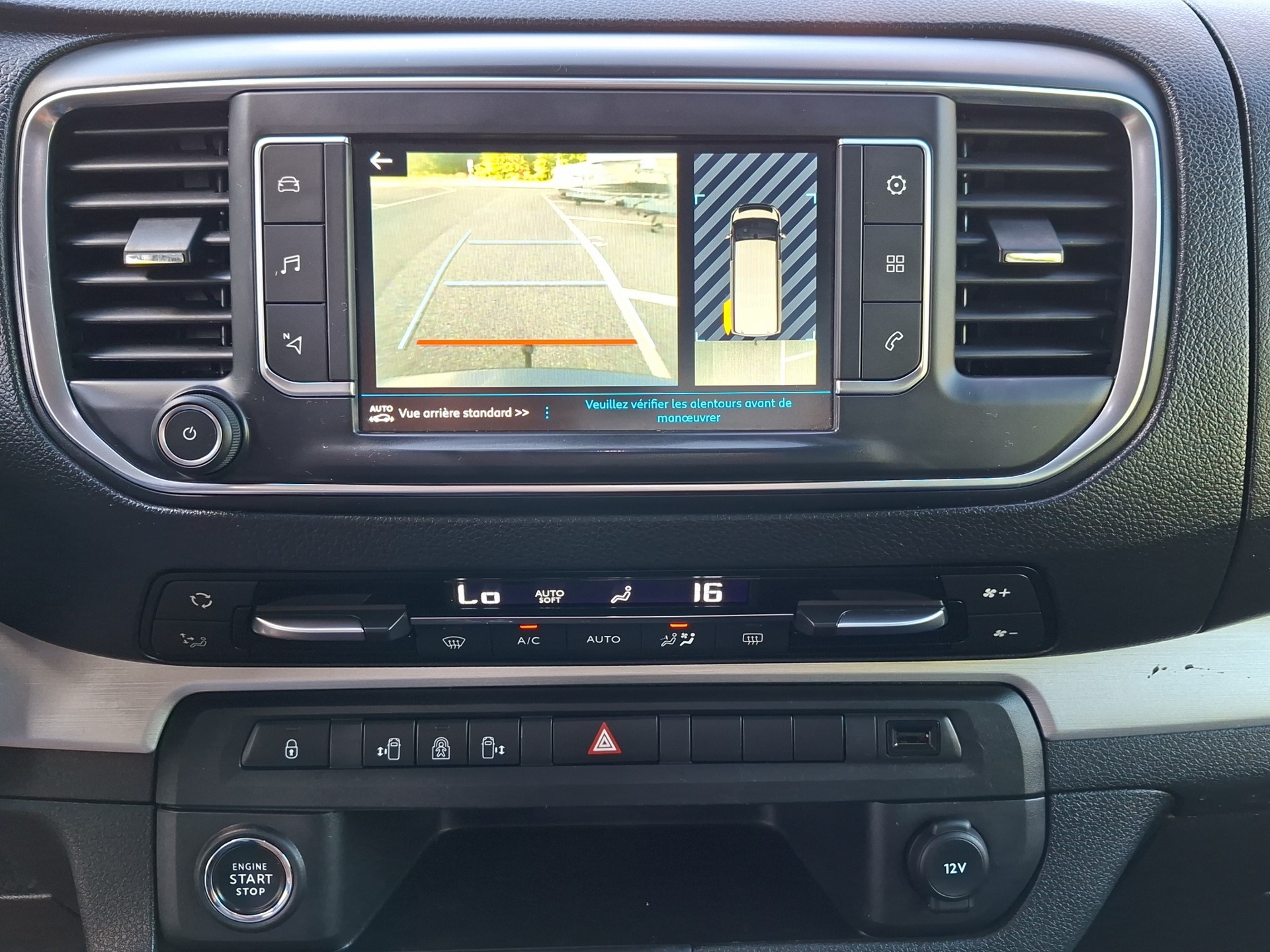 PEUGEOT Traveller 2.0 BlueHDi Business VIP Standard EAT-image-15