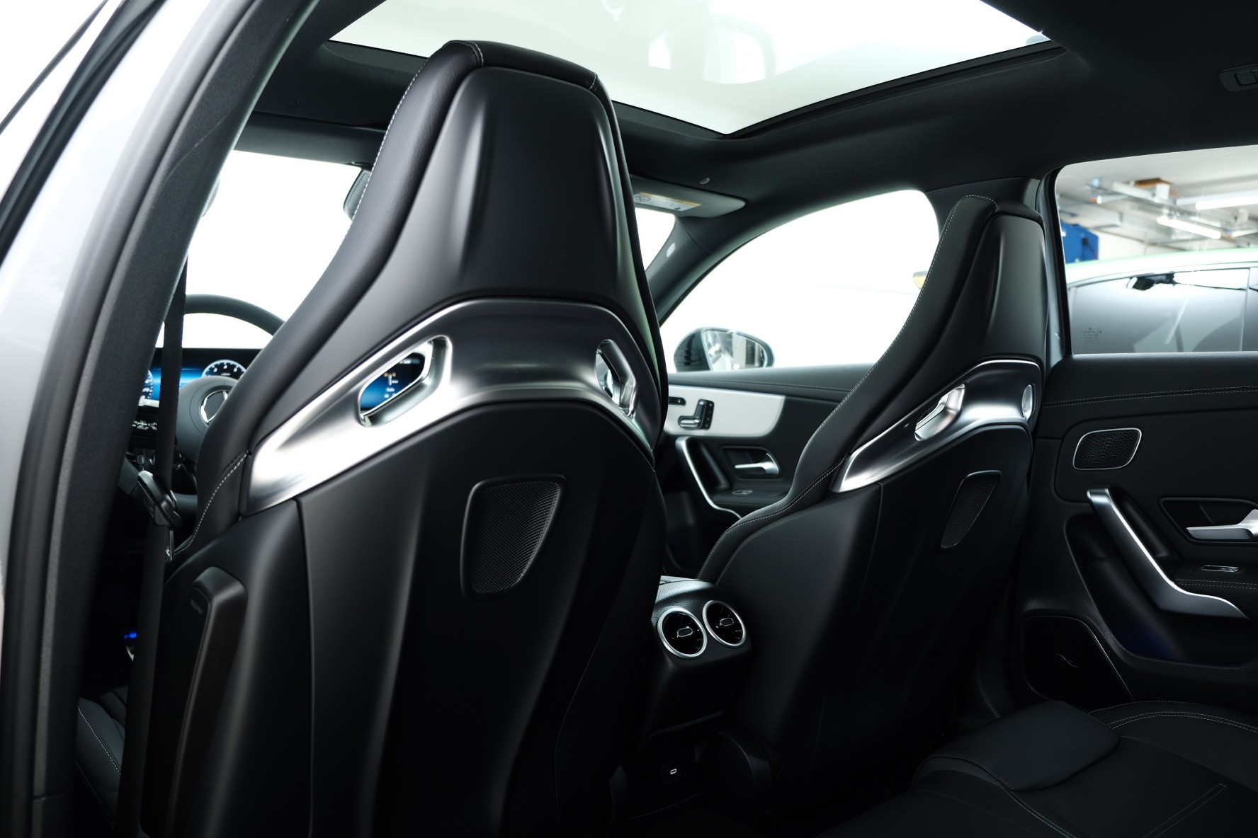 MERCEDES-BENZ A 45 S AMG 4matic+ W177-image-14