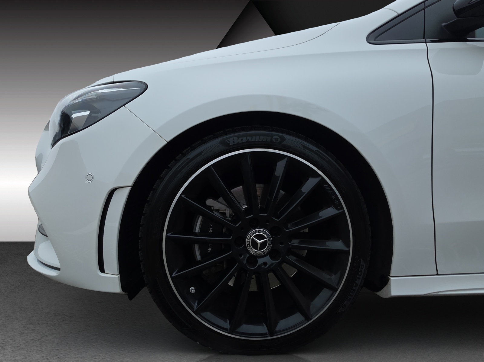MERCEDES-BENZ B 220 4Matic AMG Line 7G-DCT-image-17
