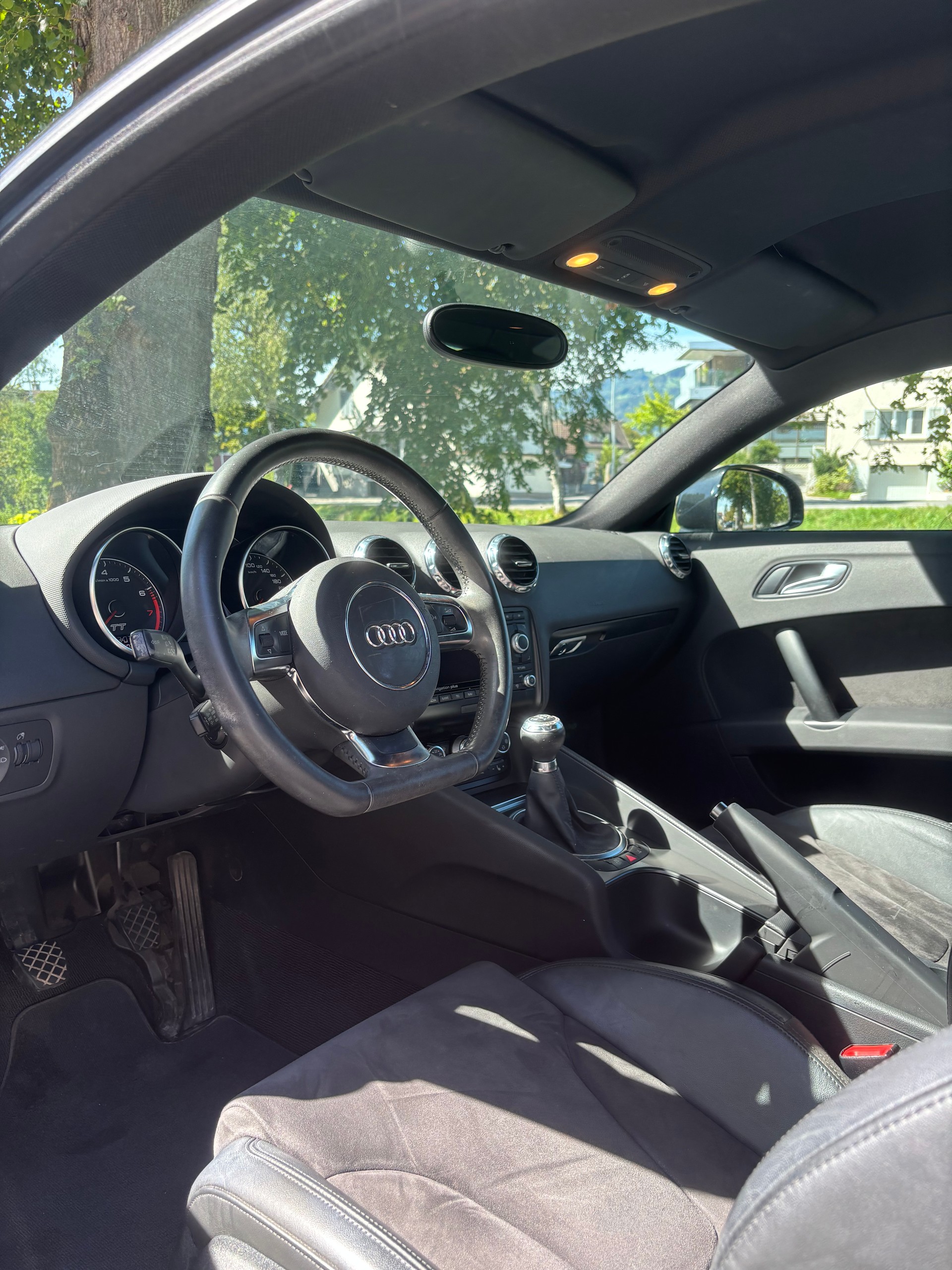 AUDI TT Coupé 2.0 TFSI-image-13