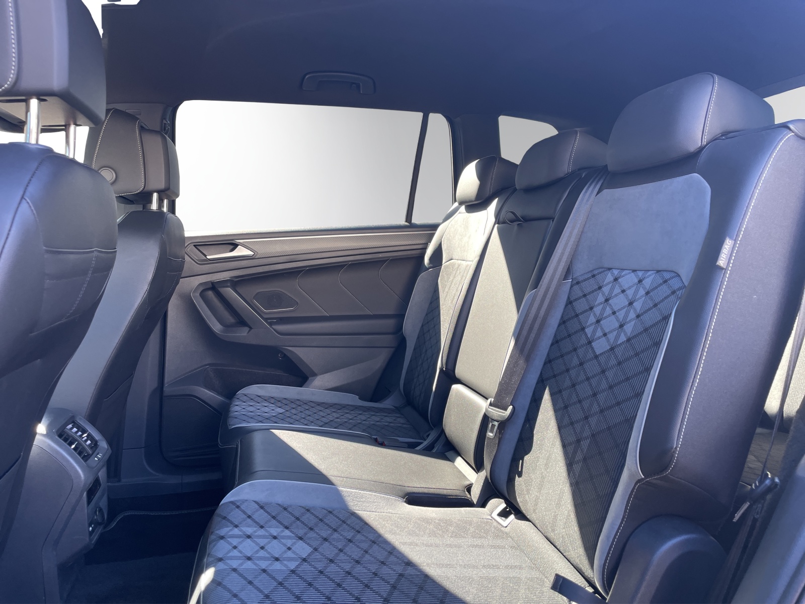 VW TIGUAN ALLSPACE 2.0 TSI R-LINE 4MOTION DSG – SPORTLICHER ALLROUNDER MIT 4MOTION | R-LINE-AUSFÜHRUNG |7 PLÄTZER-image-10