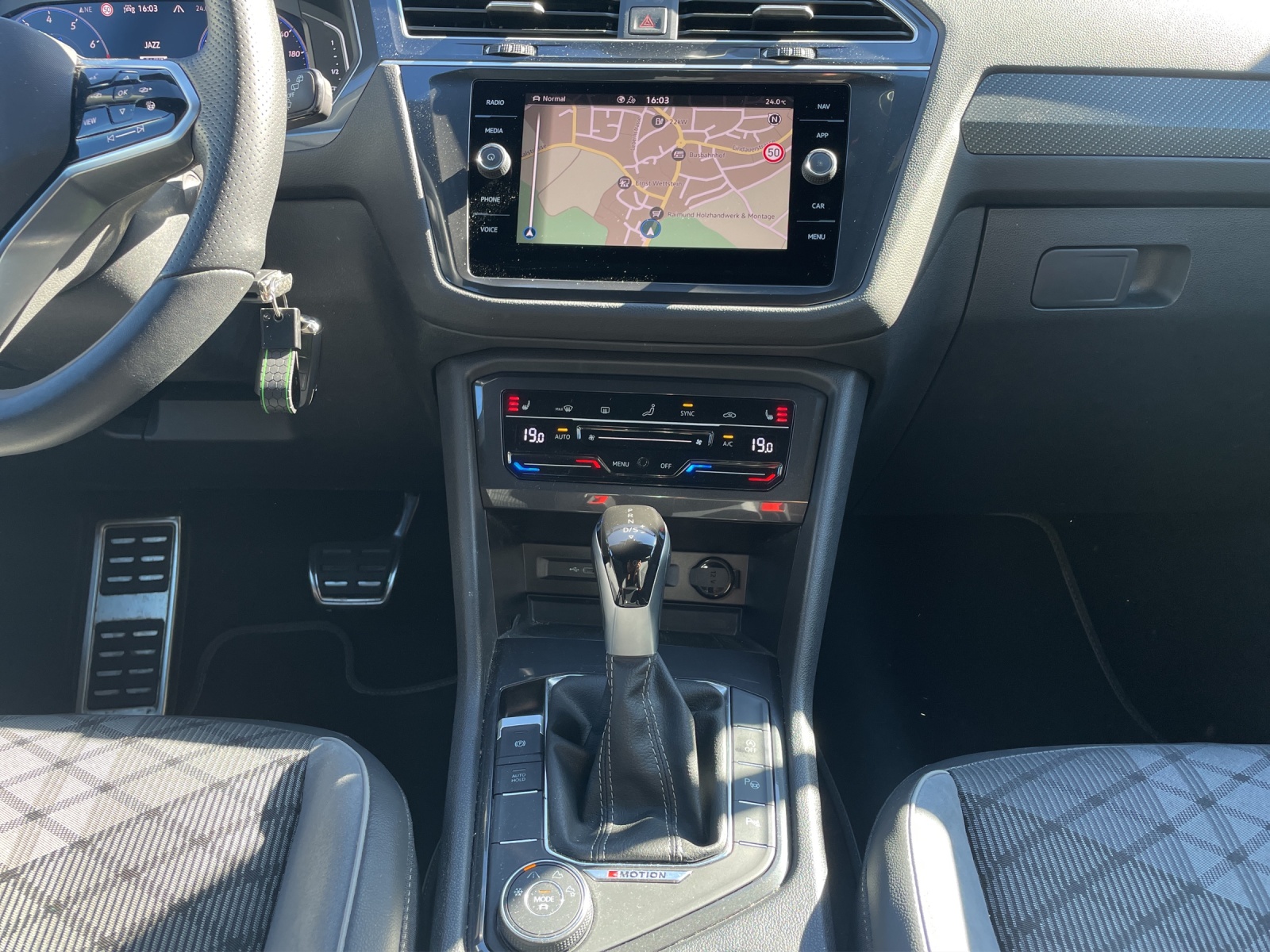 VW TIGUAN ALLSPACE 2.0 TSI R-LINE 4MOTION DSG – SPORTLICHER ALLROUNDER MIT 4MOTION | R-LINE-AUSFÜHRUNG |7 PLÄTZER-image-15