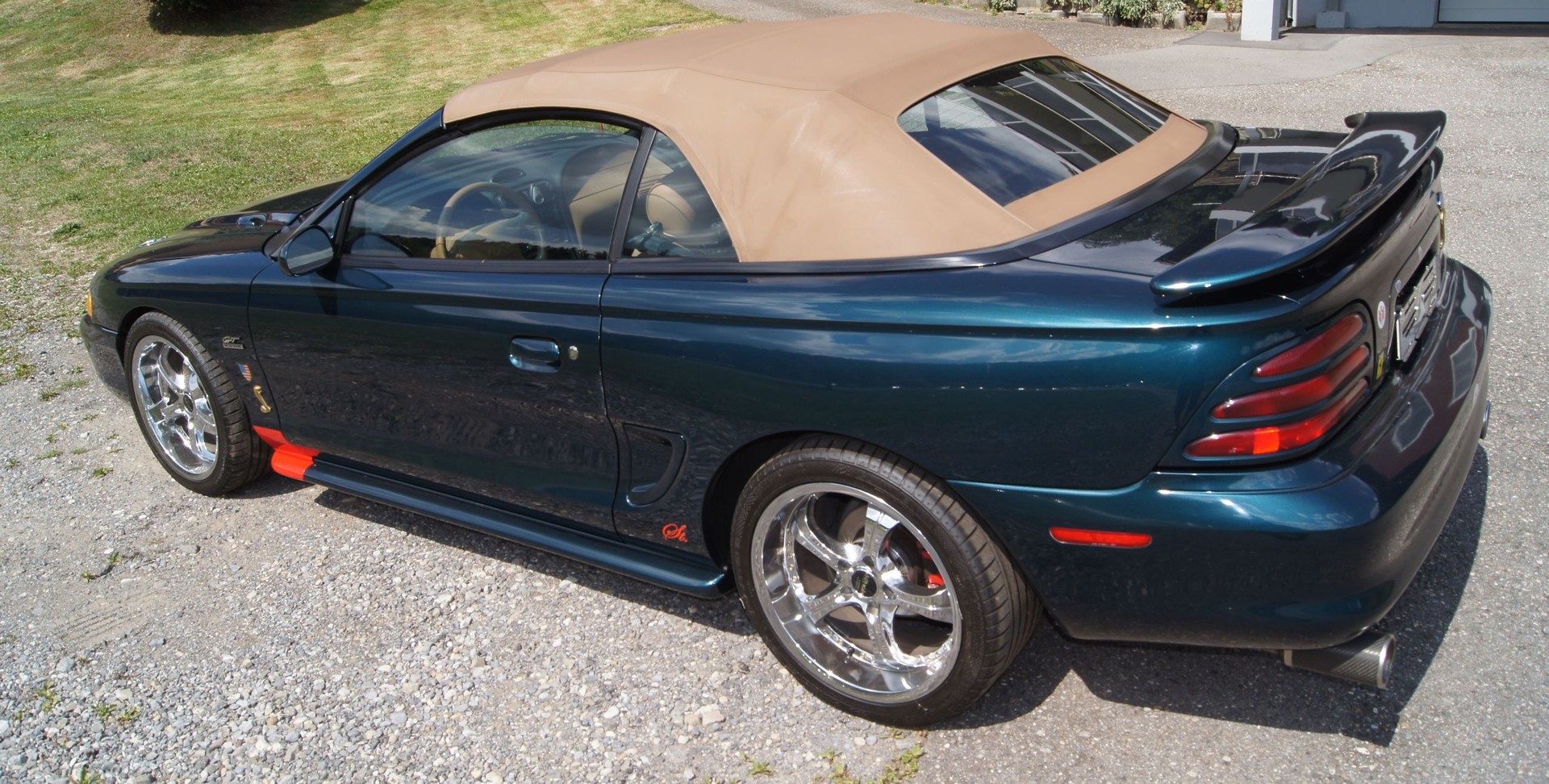 FORD MUSTANG-image-2
