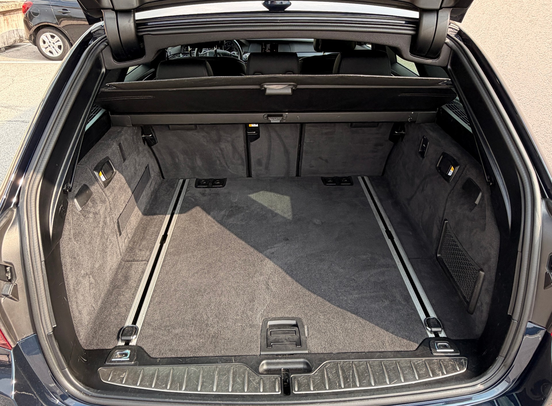 BMW 528i xDrive Touring Steptronic-image-10