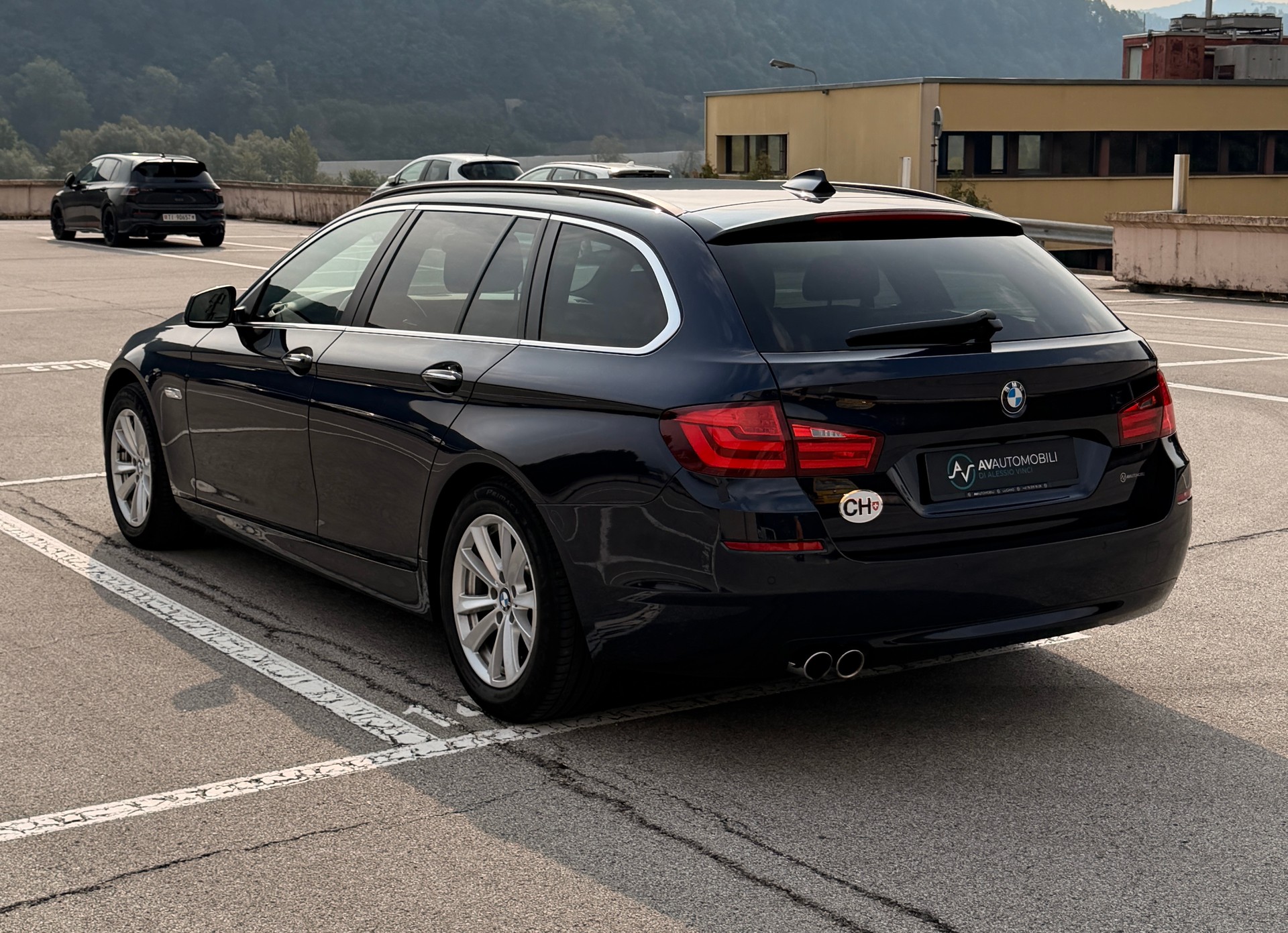 BMW 528i xDrive Touring Steptronic-image-6