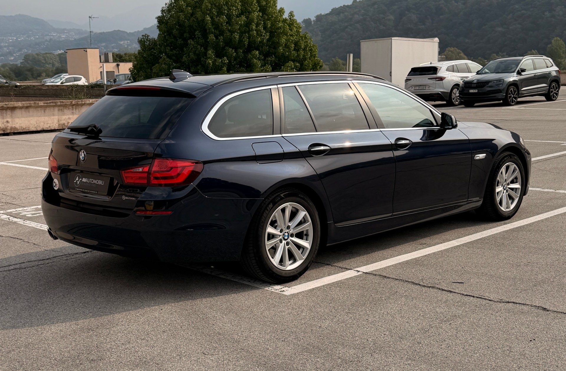 BMW 528i xDrive Touring Steptronic-image-4