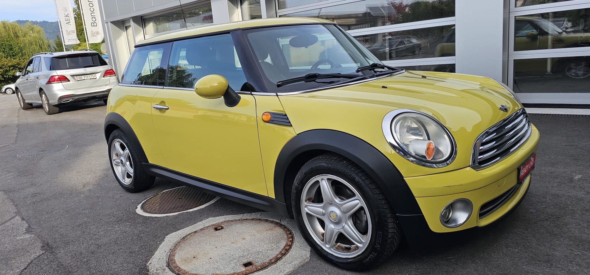 MINI Cooper Steptronic-image-2