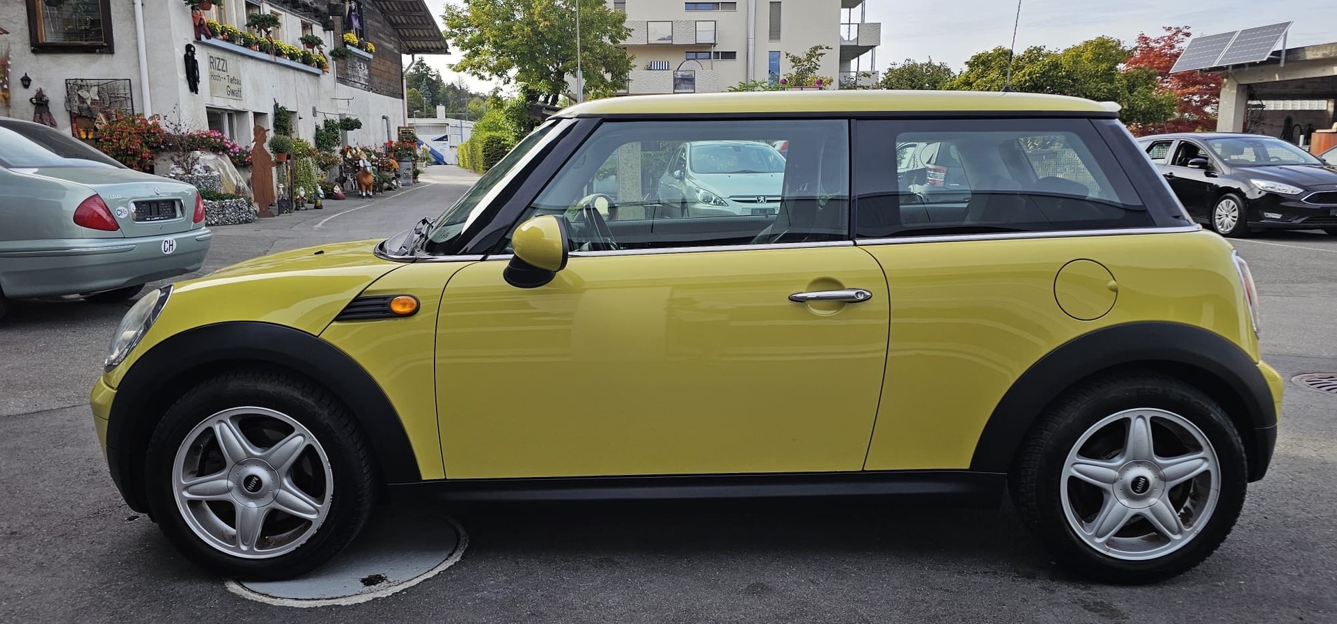 MINI Cooper Steptronic-image-3