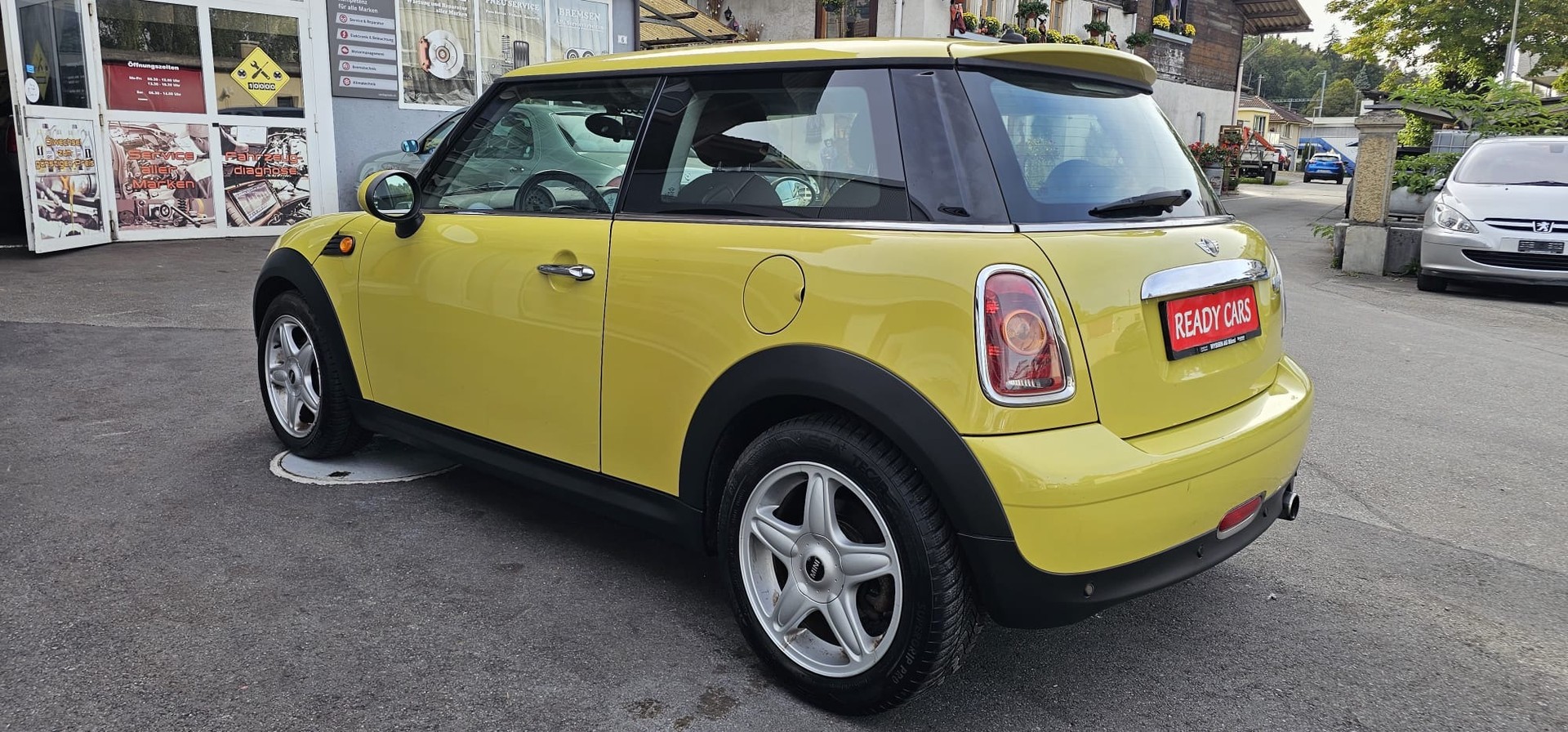 MINI Cooper Steptronic-image-5