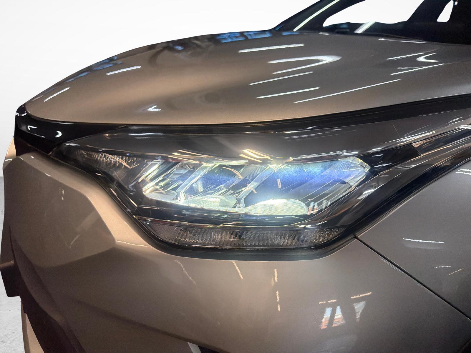 TOYOTA C-HR 1.8 VVTi HSD Trend-image-13
