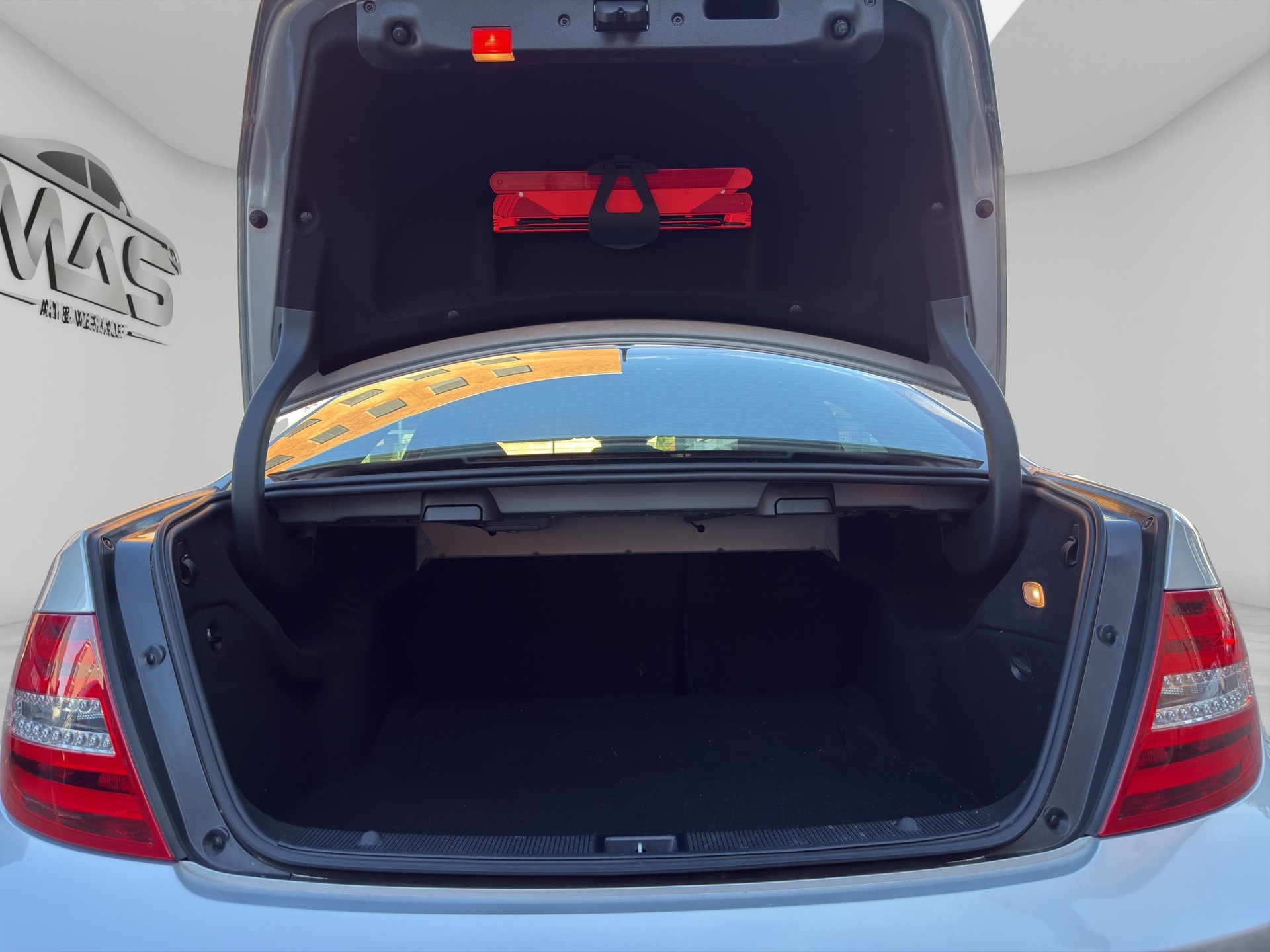 MERCEDES-BENZ C 180 7G-Tronic-image-11