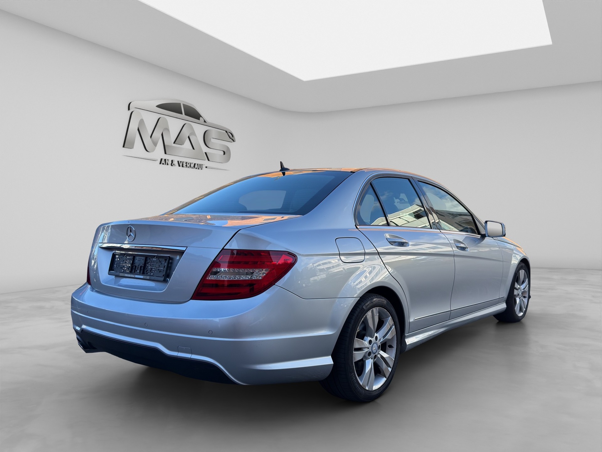 MERCEDES-BENZ C 180 7G-Tronic-image-5