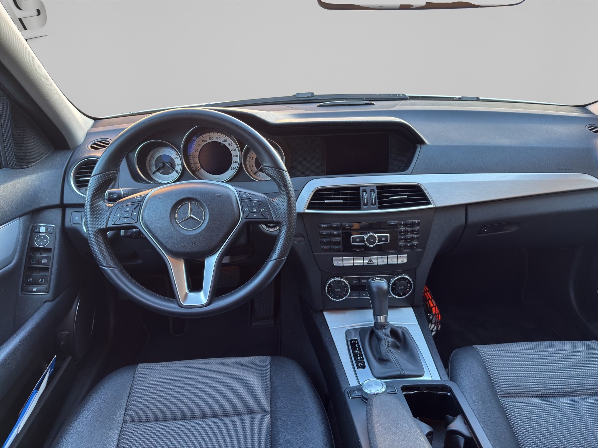 MERCEDES-BENZ C 180 7G-Tronic-image-10