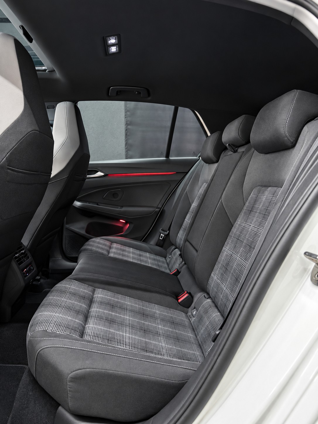 VW Golf 2.0 TDI GTD DSG-image-10