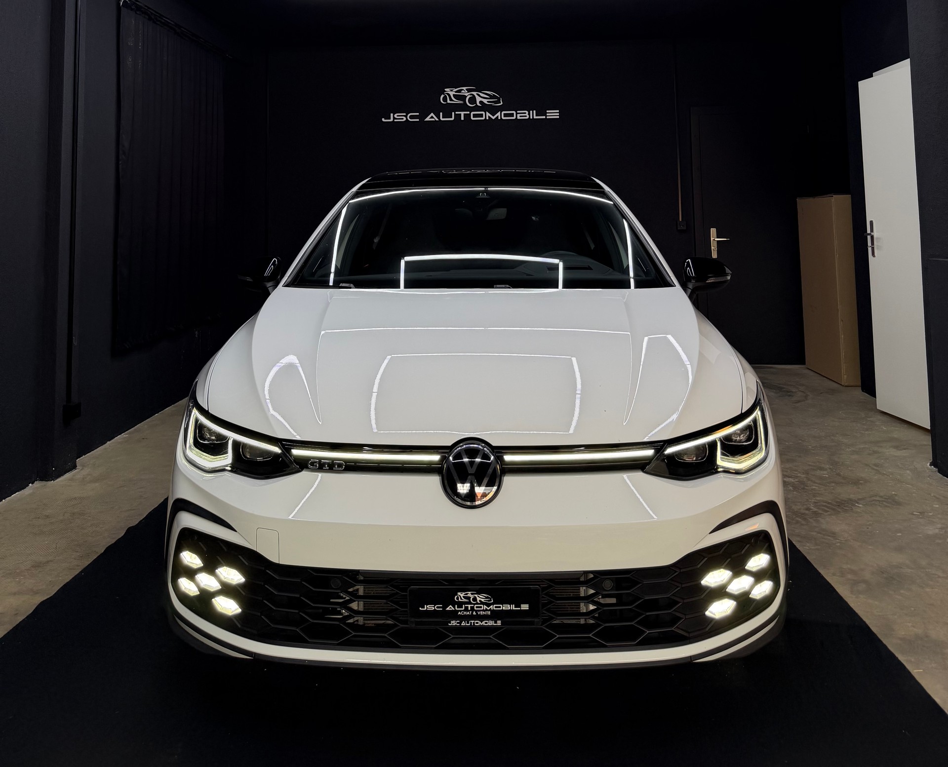 VW Golf 2.0 TDI GTD DSG-image-1