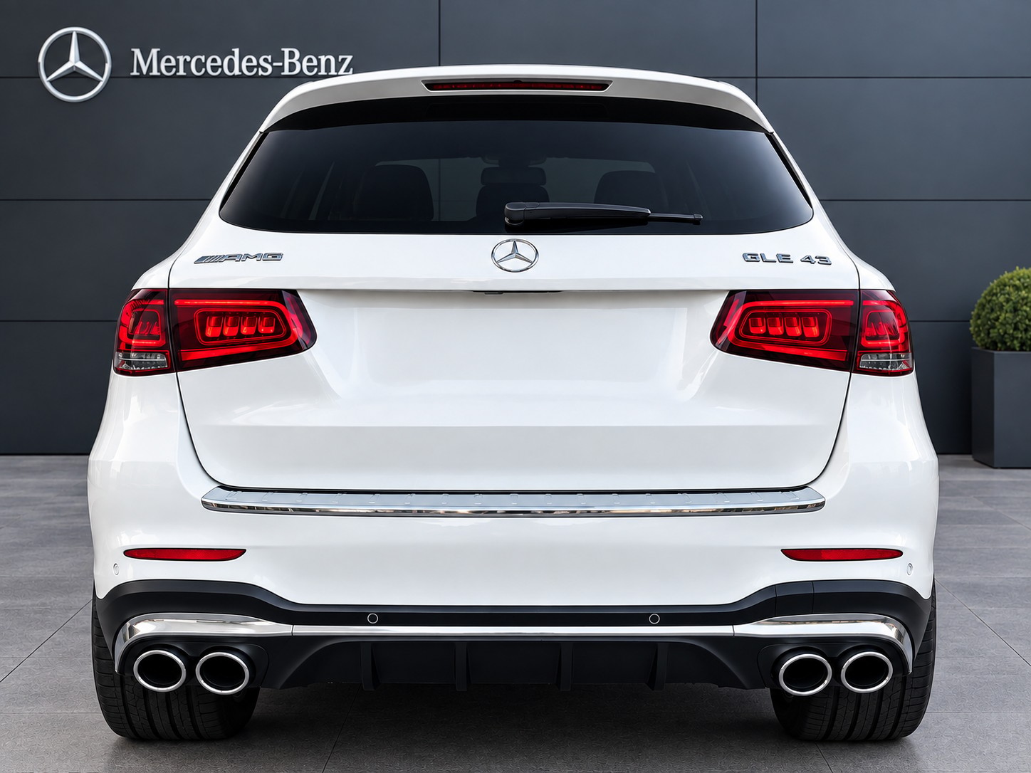 MERCEDES-BENZ GLC 43 AMG 4m-image-2